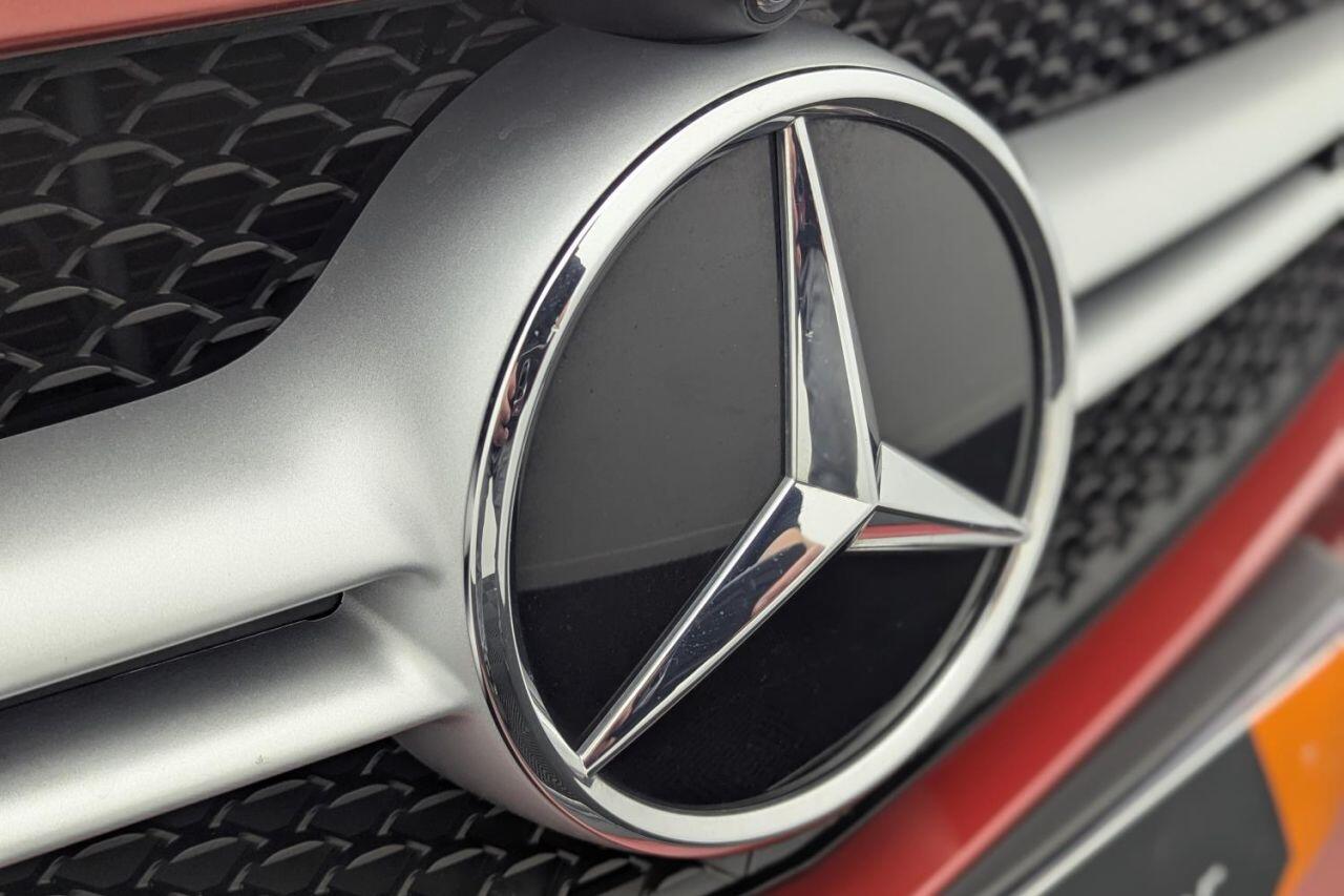 Mercedes-Benz C-Class view 53