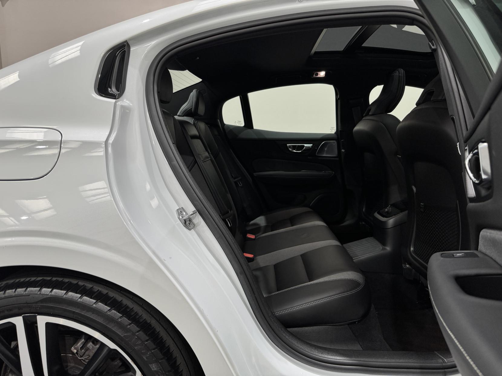 Volvo S60 view 54