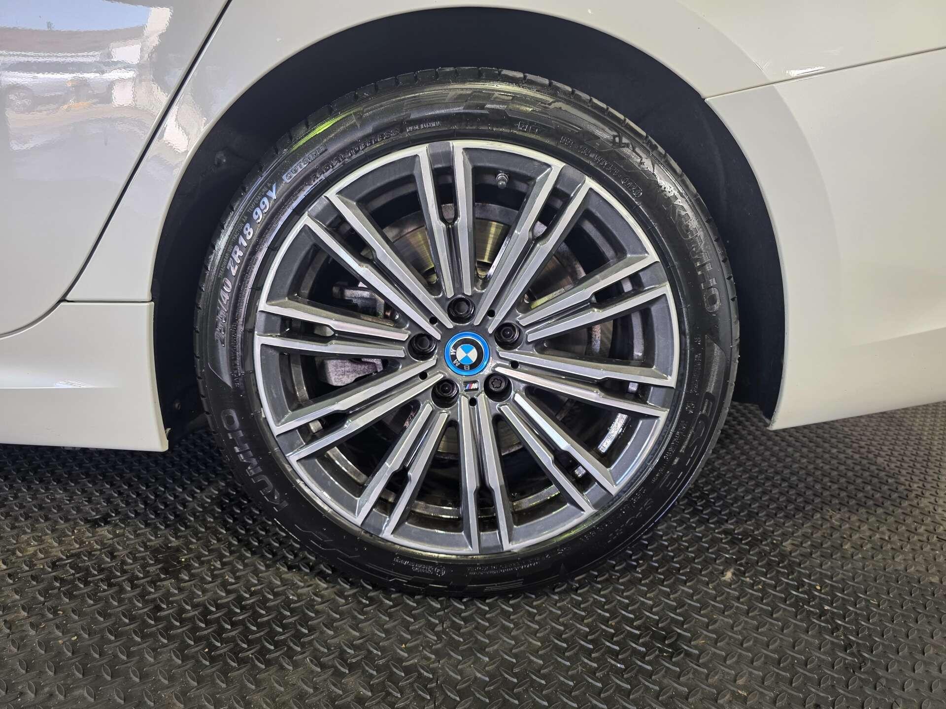 BMW 3 Series view 61