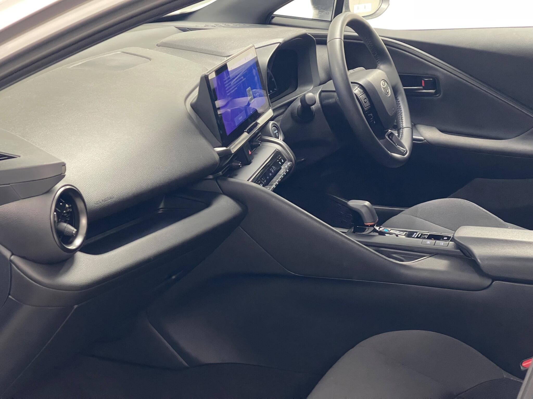 Toyota C-HR view 9