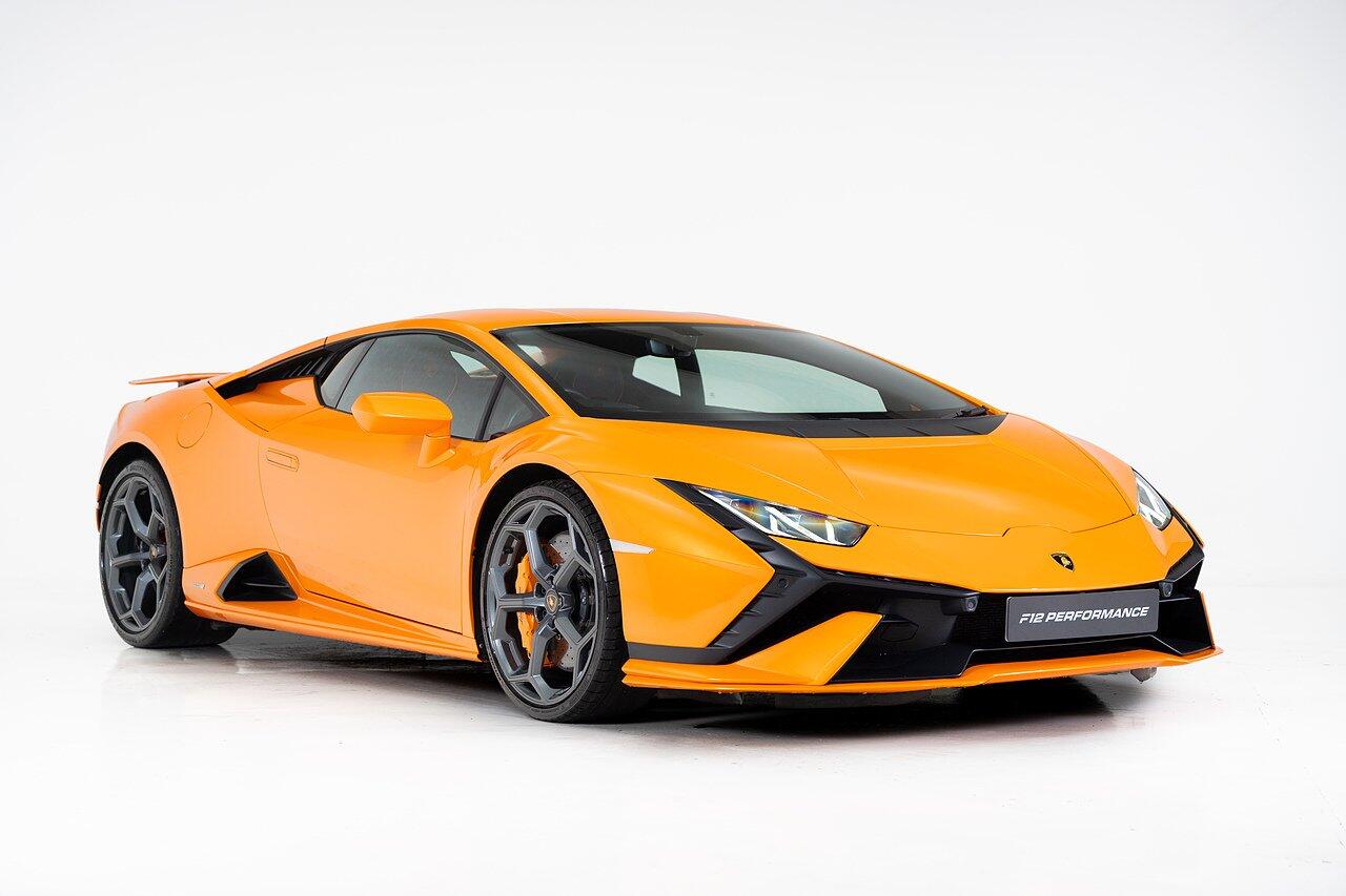 Lamborghini Huracan view 8