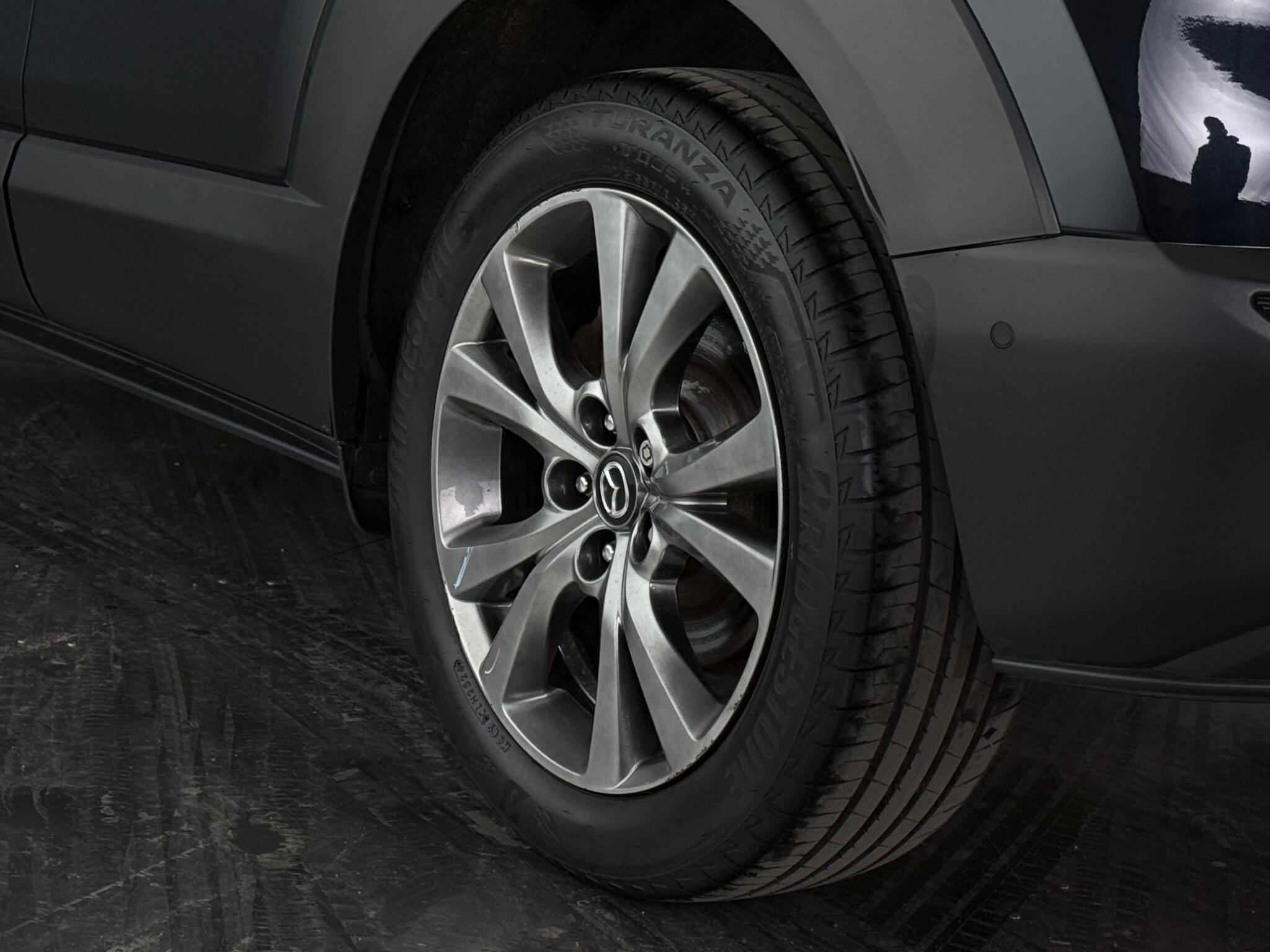 Mazda CX-30 view 8