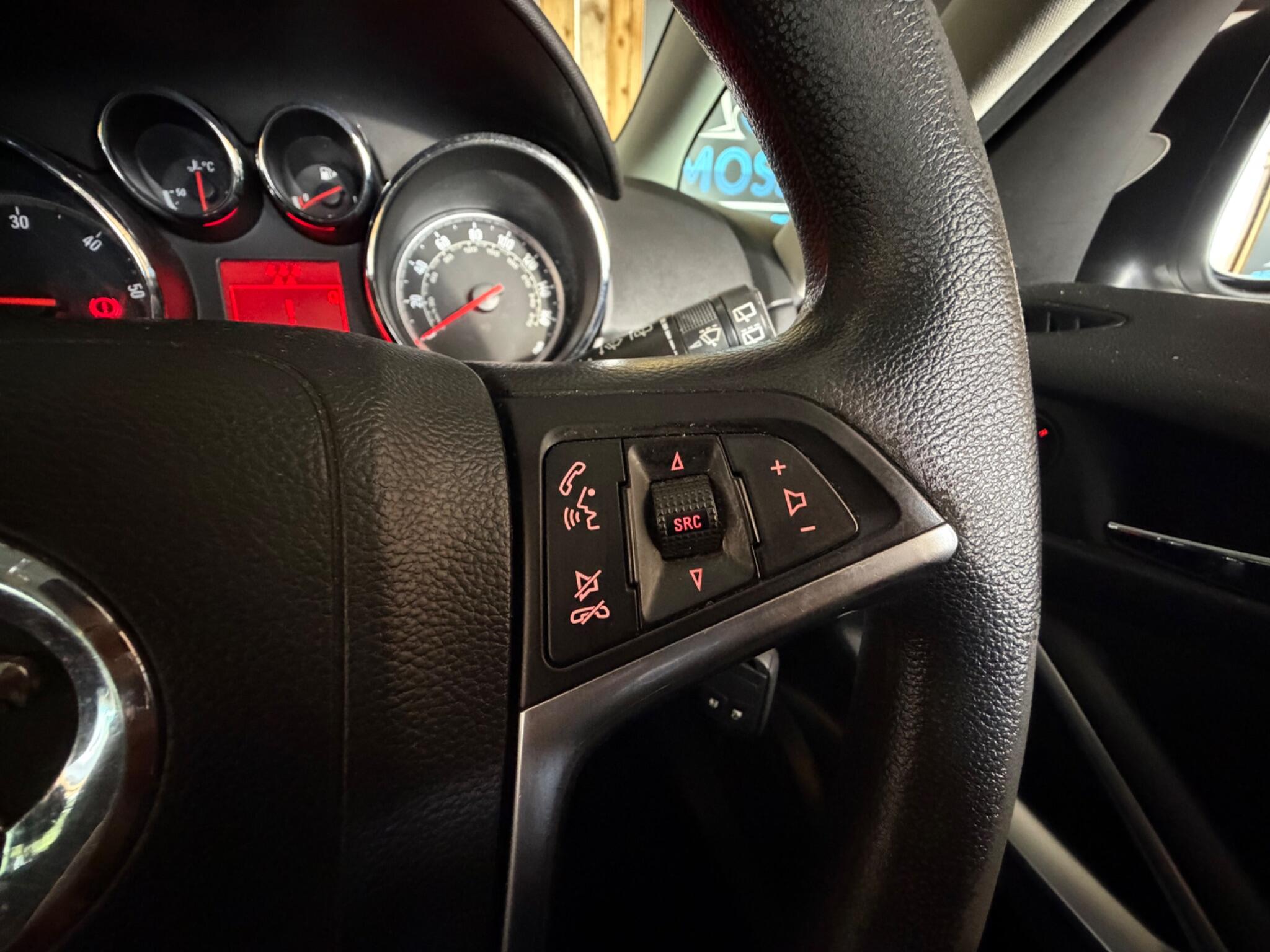 Vauxhall Zafira Tourer view 30