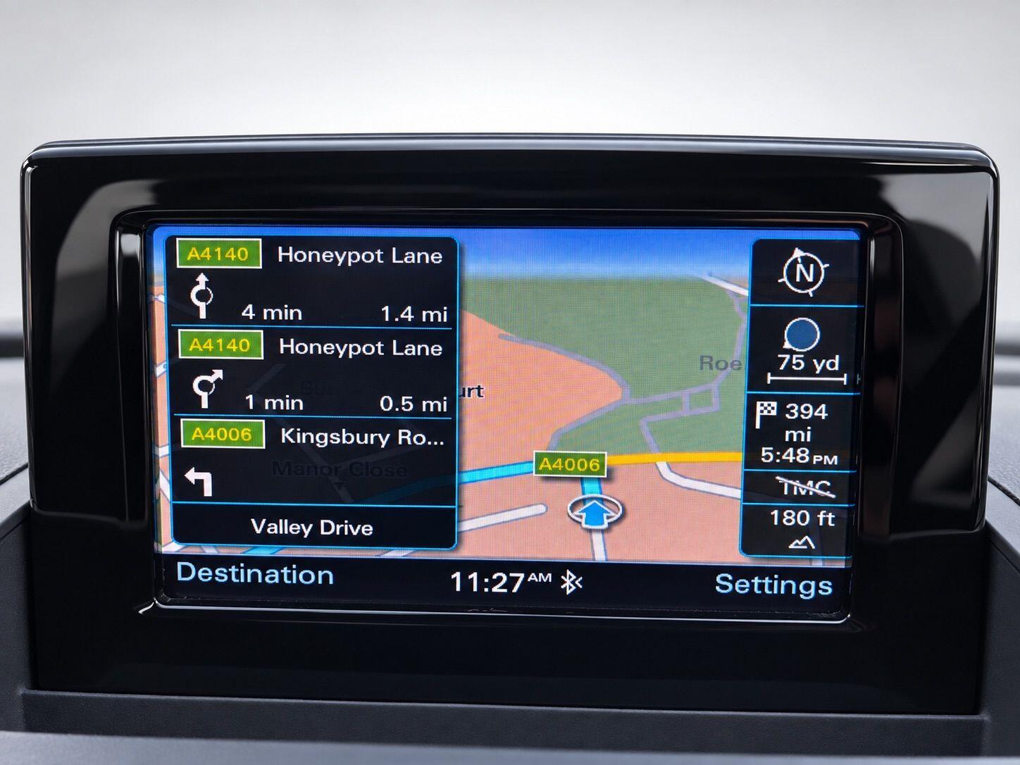 Audi Q3 view 20