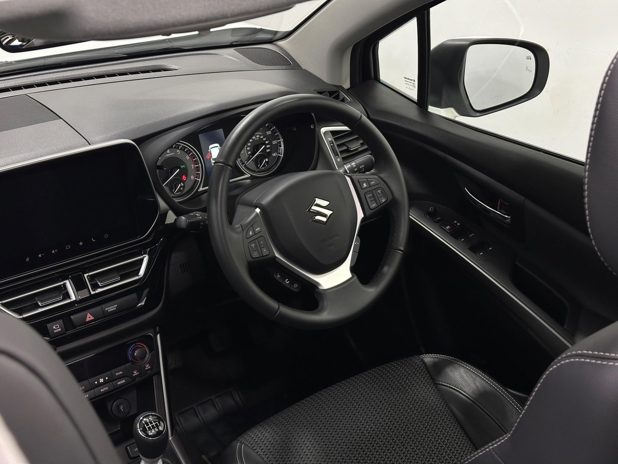Suzuki S-Cross view 48