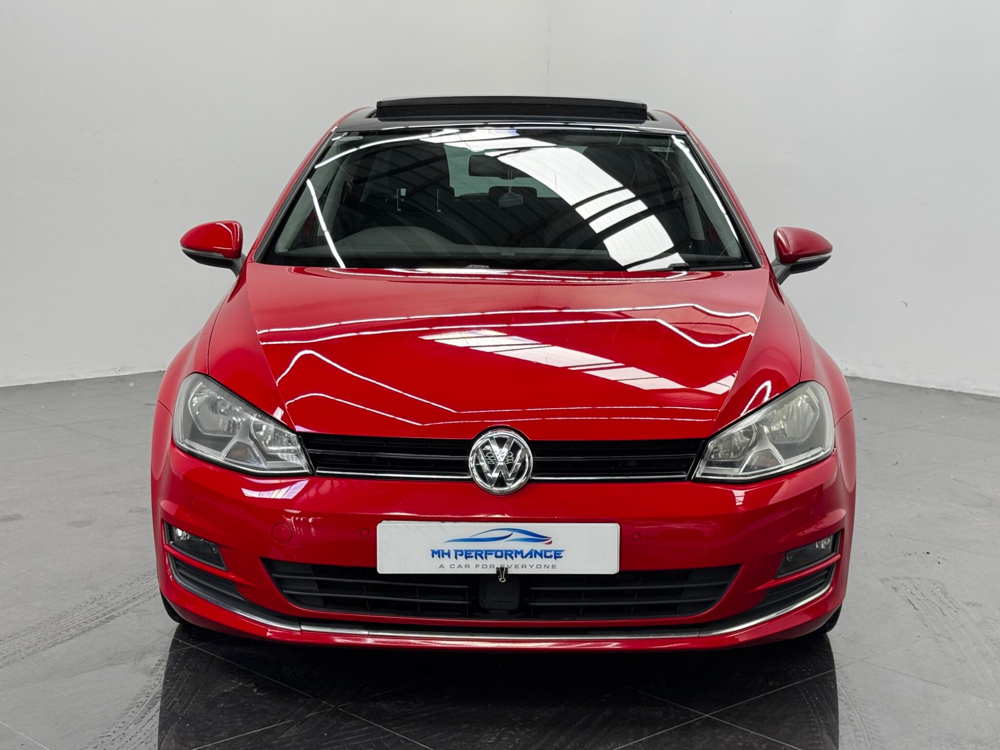 Volkswagen Golf view 2