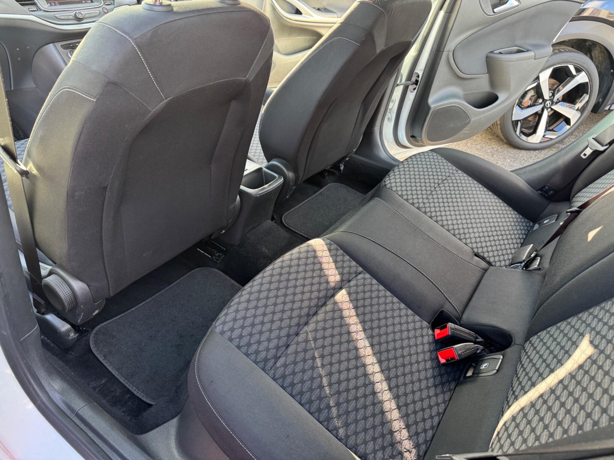 Vauxhall Astra view 31