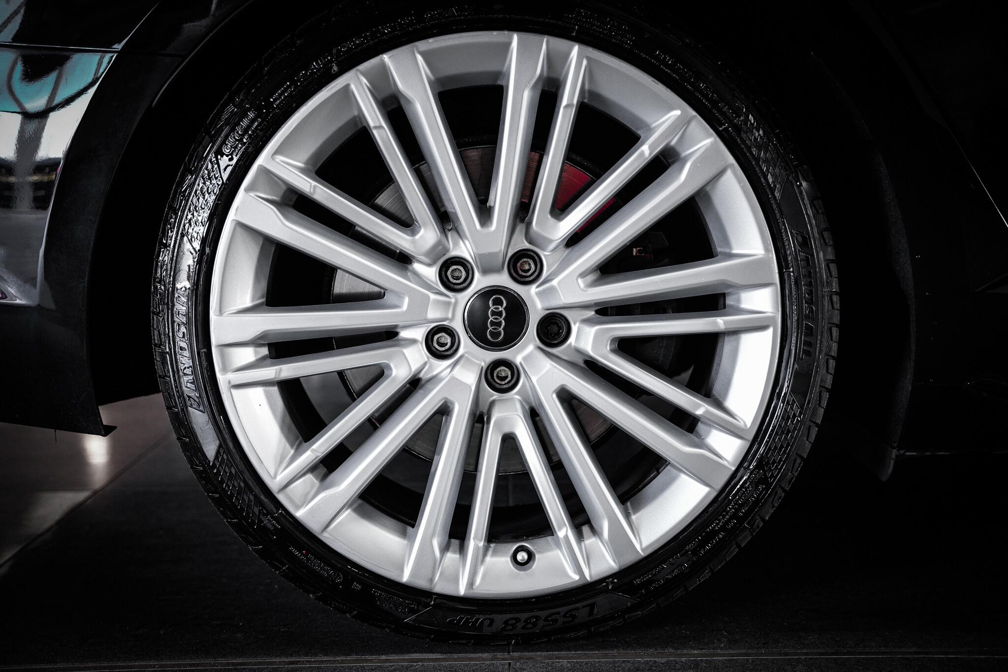 Audi S4 view 27