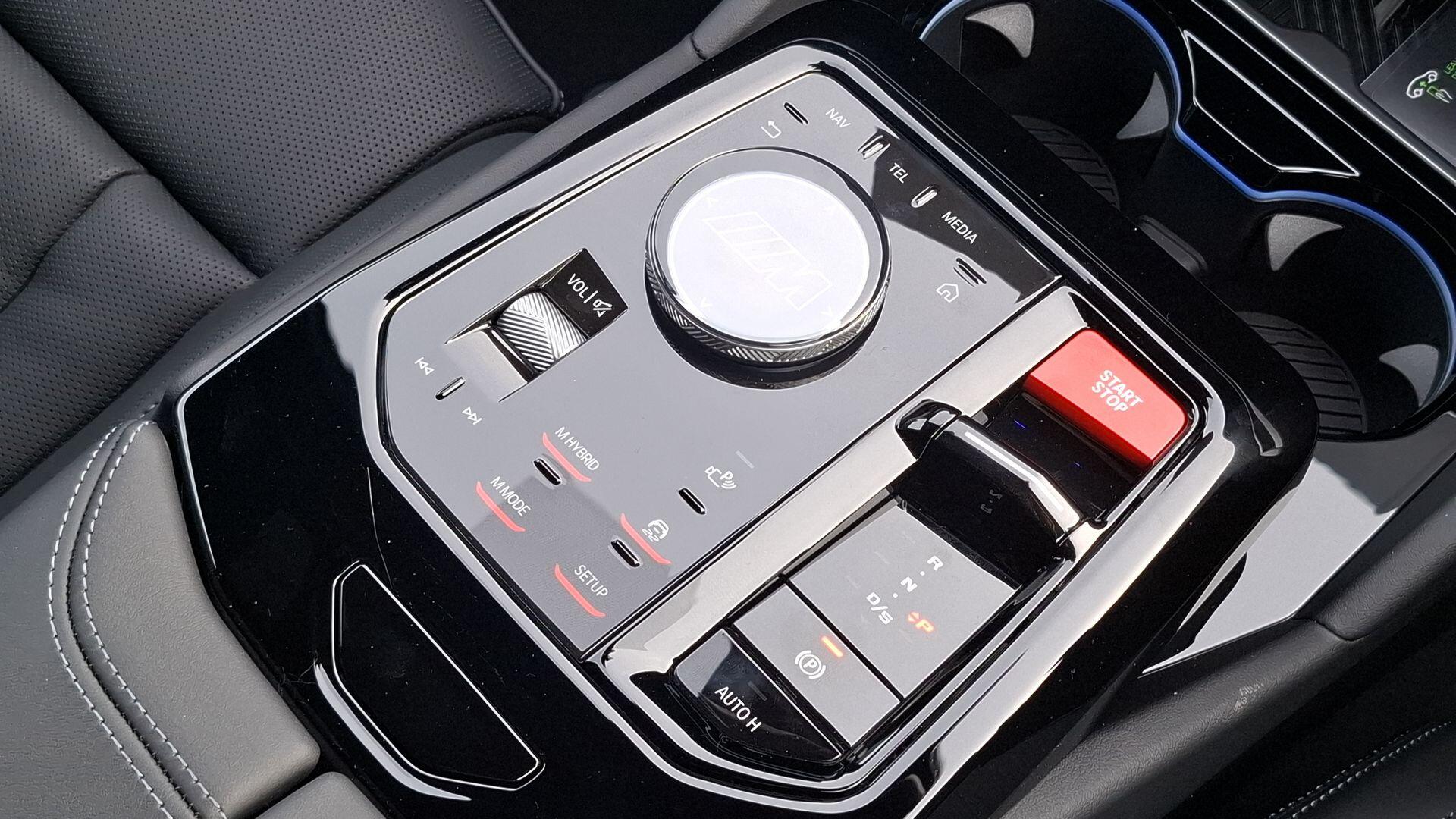 BMW M5 view 10