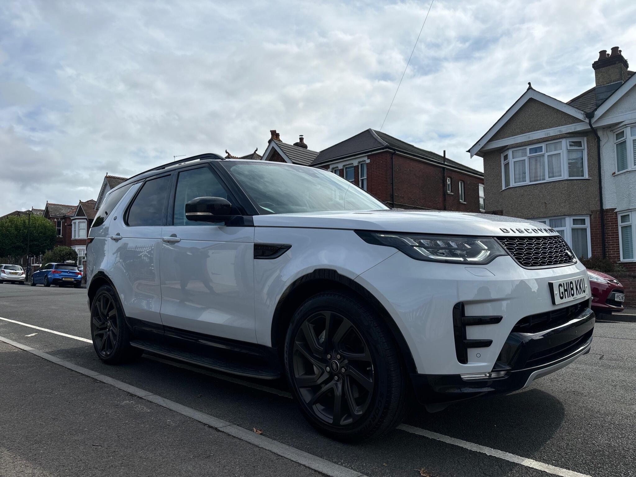 Land Rover Discovery 3 main image
