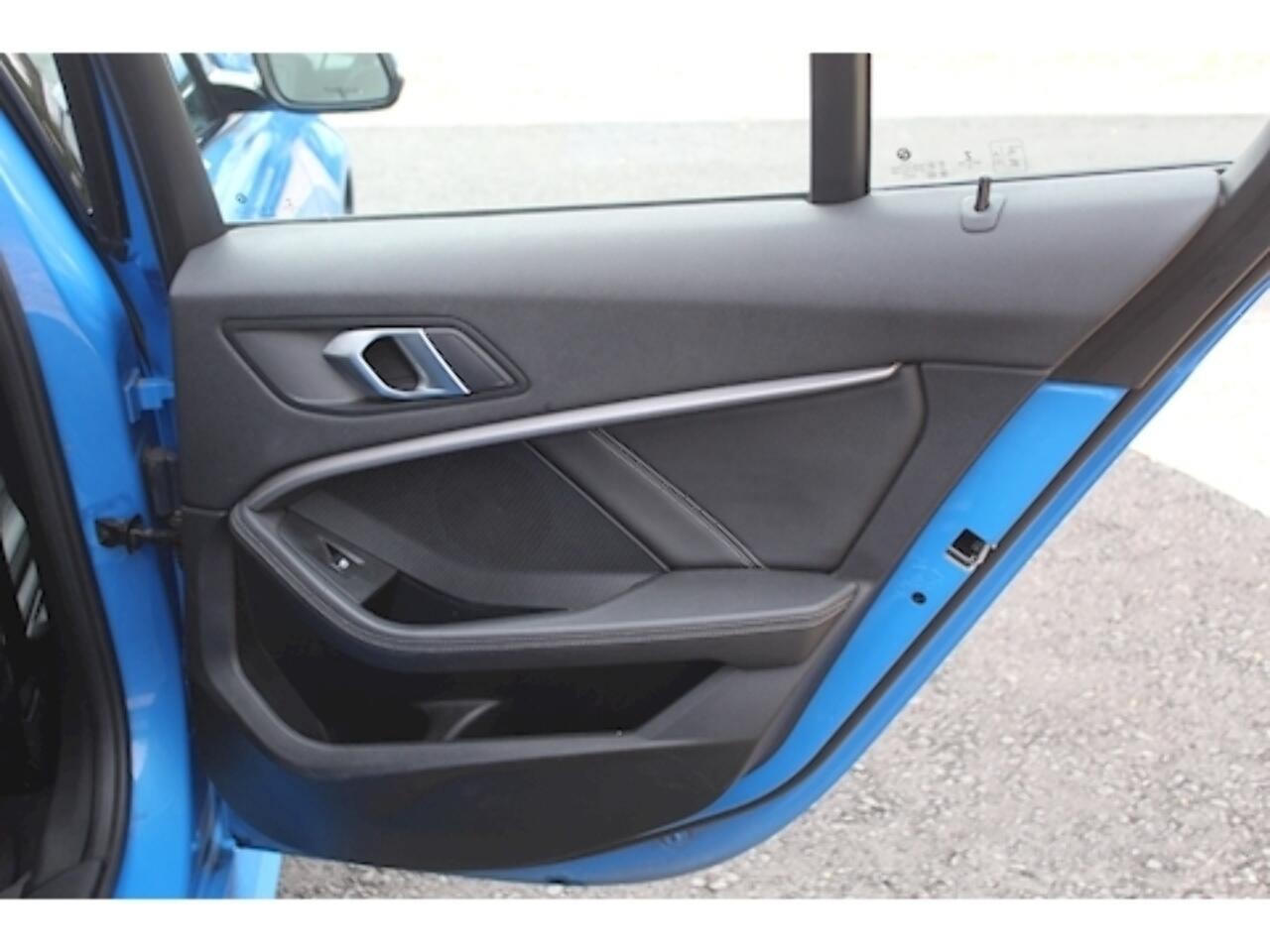 BMW 1 Series view 34