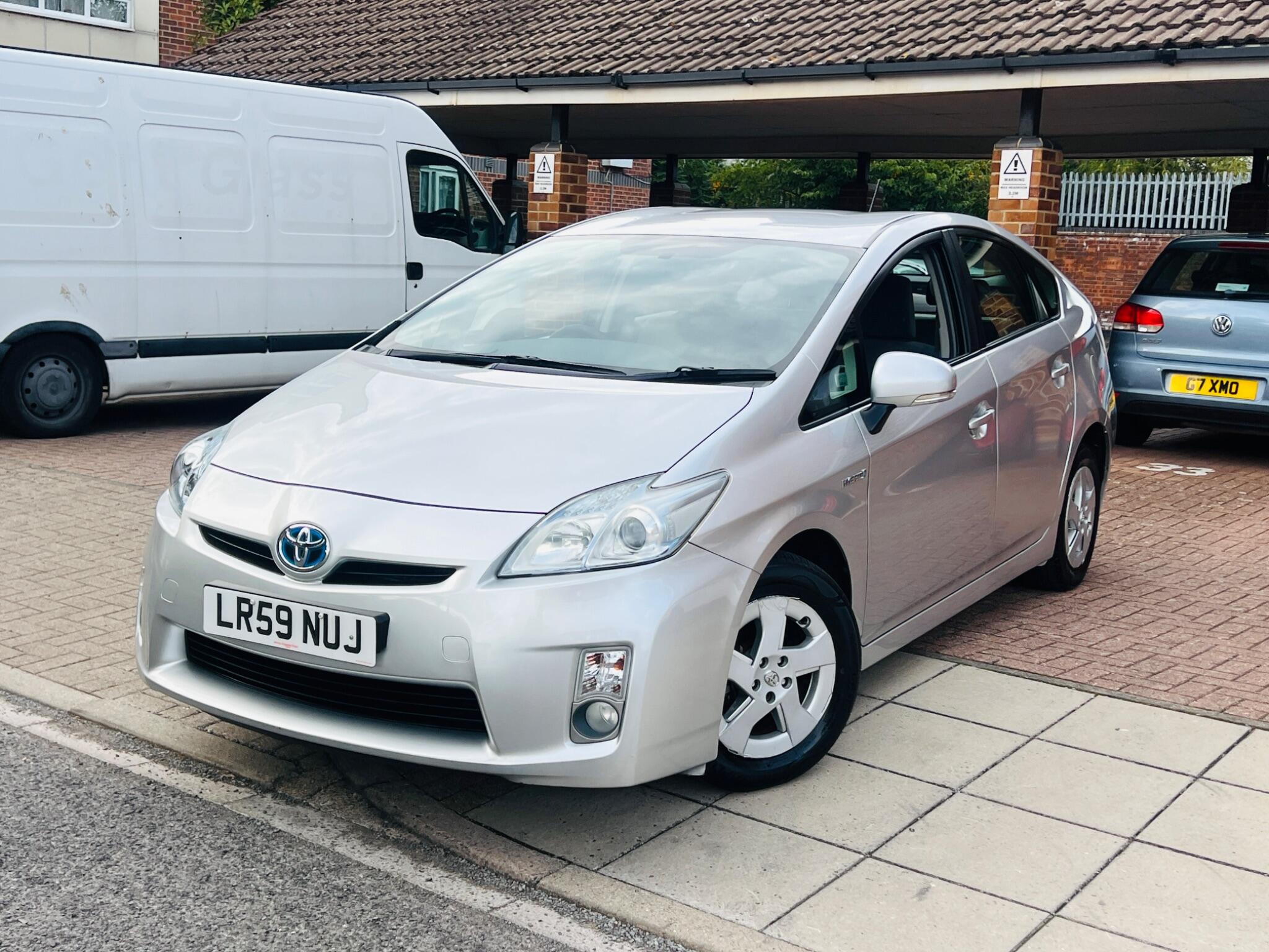 Toyota Prius view 2