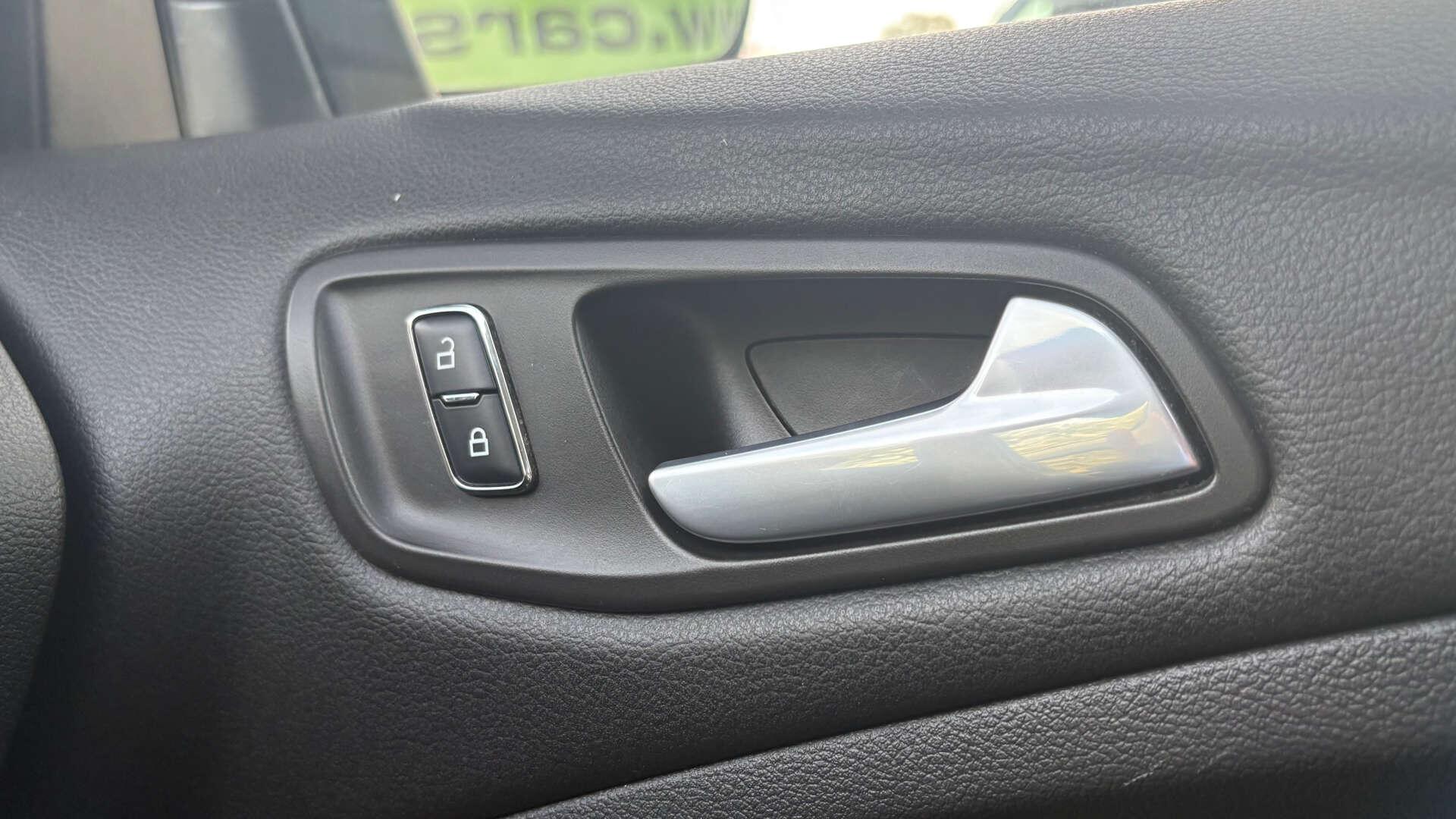 Ford Kuga view 24