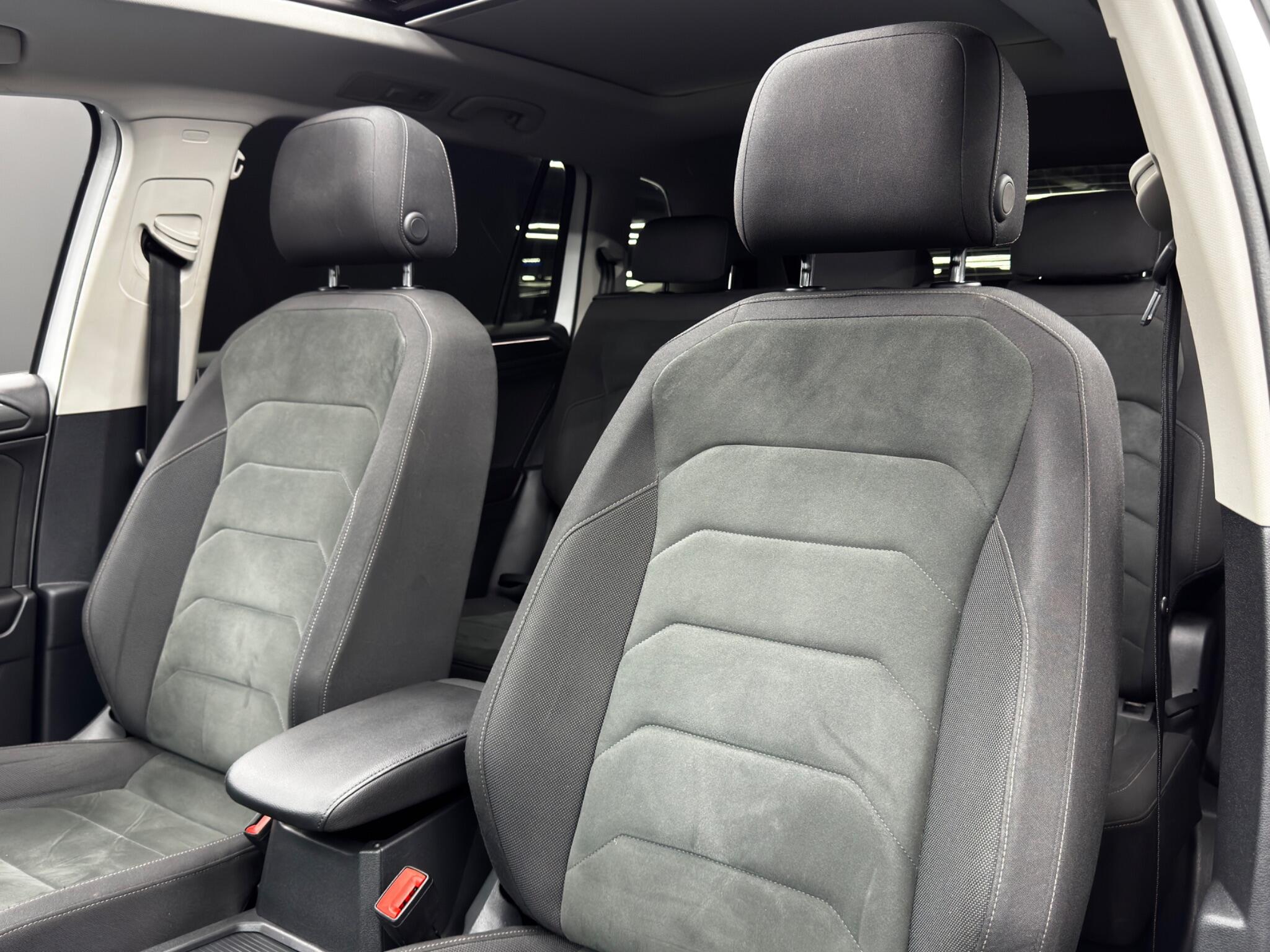 Volkswagen Tiguan Allspace view 14