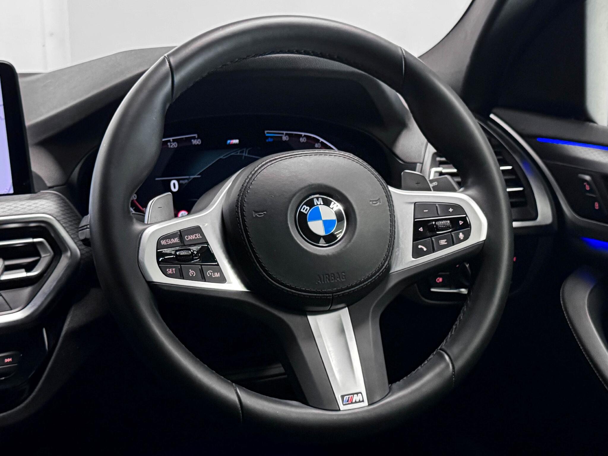 BMW X4 view 18