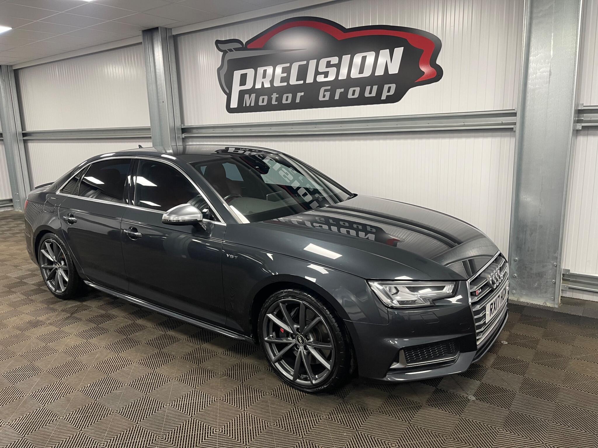 Audi S4 view 4