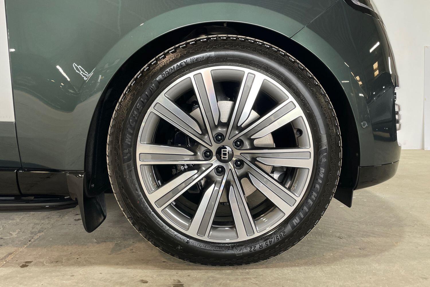 Land Rover Range Rover view 8