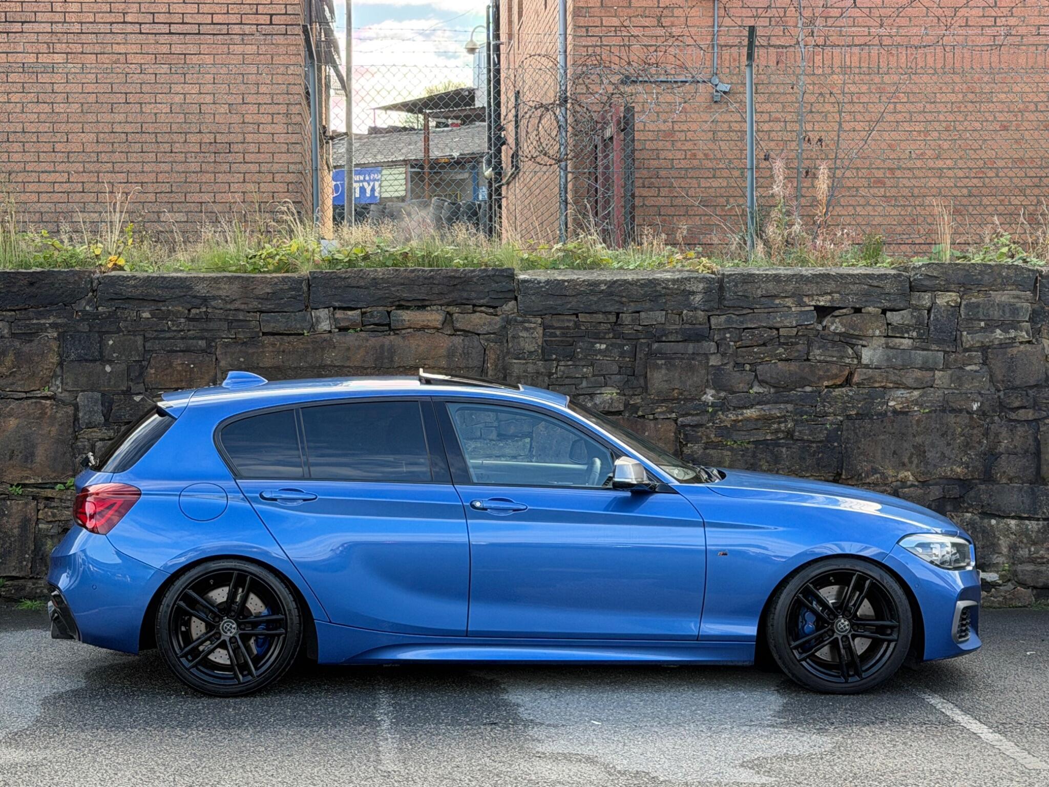 BMW 1 Series view 8