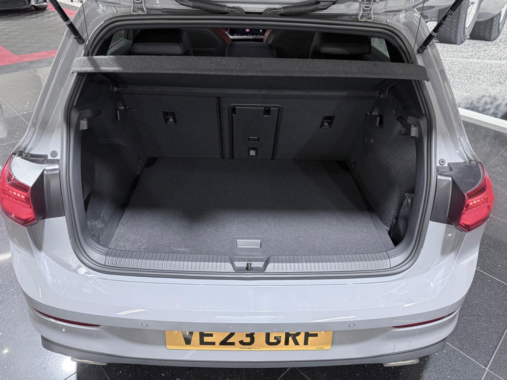 Volkswagen Golf view 18