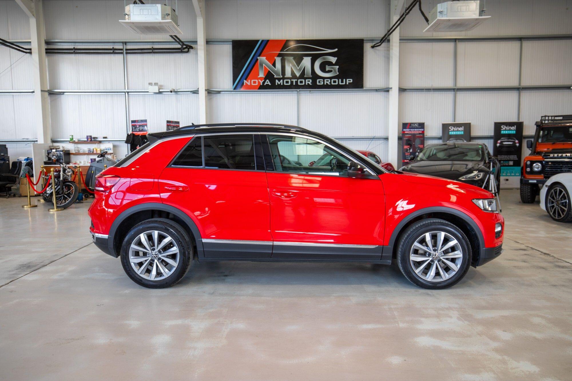 Volkswagen T-Roc view 29