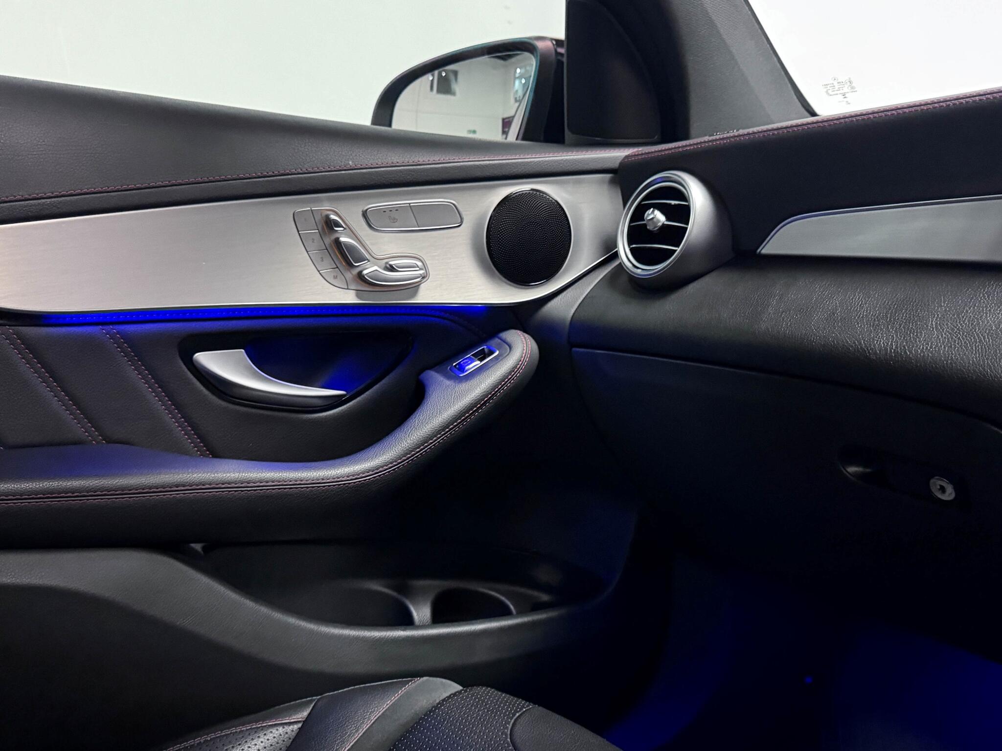 Mercedes-Benz GLC view 23