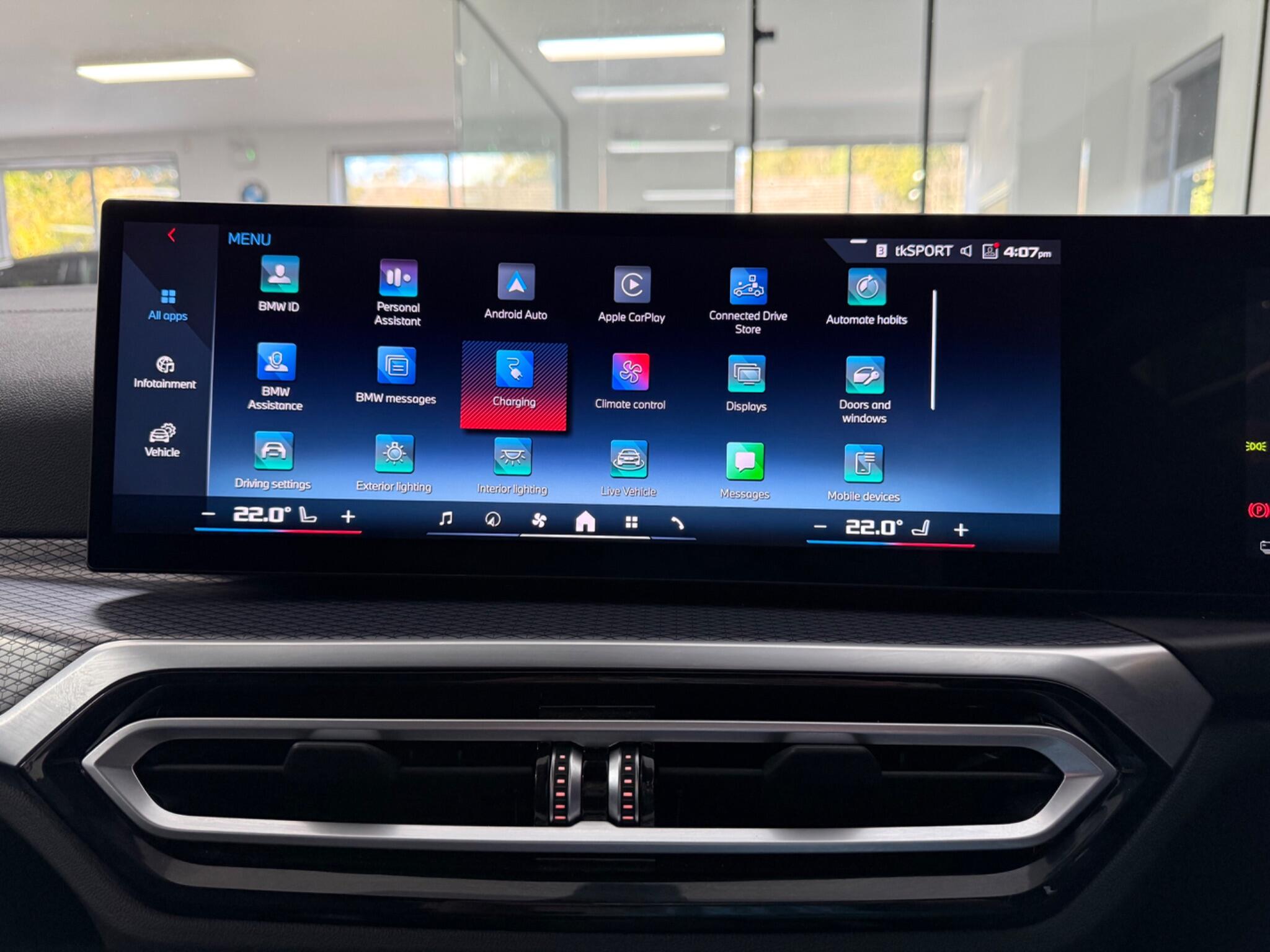 BMW i4 view 16
