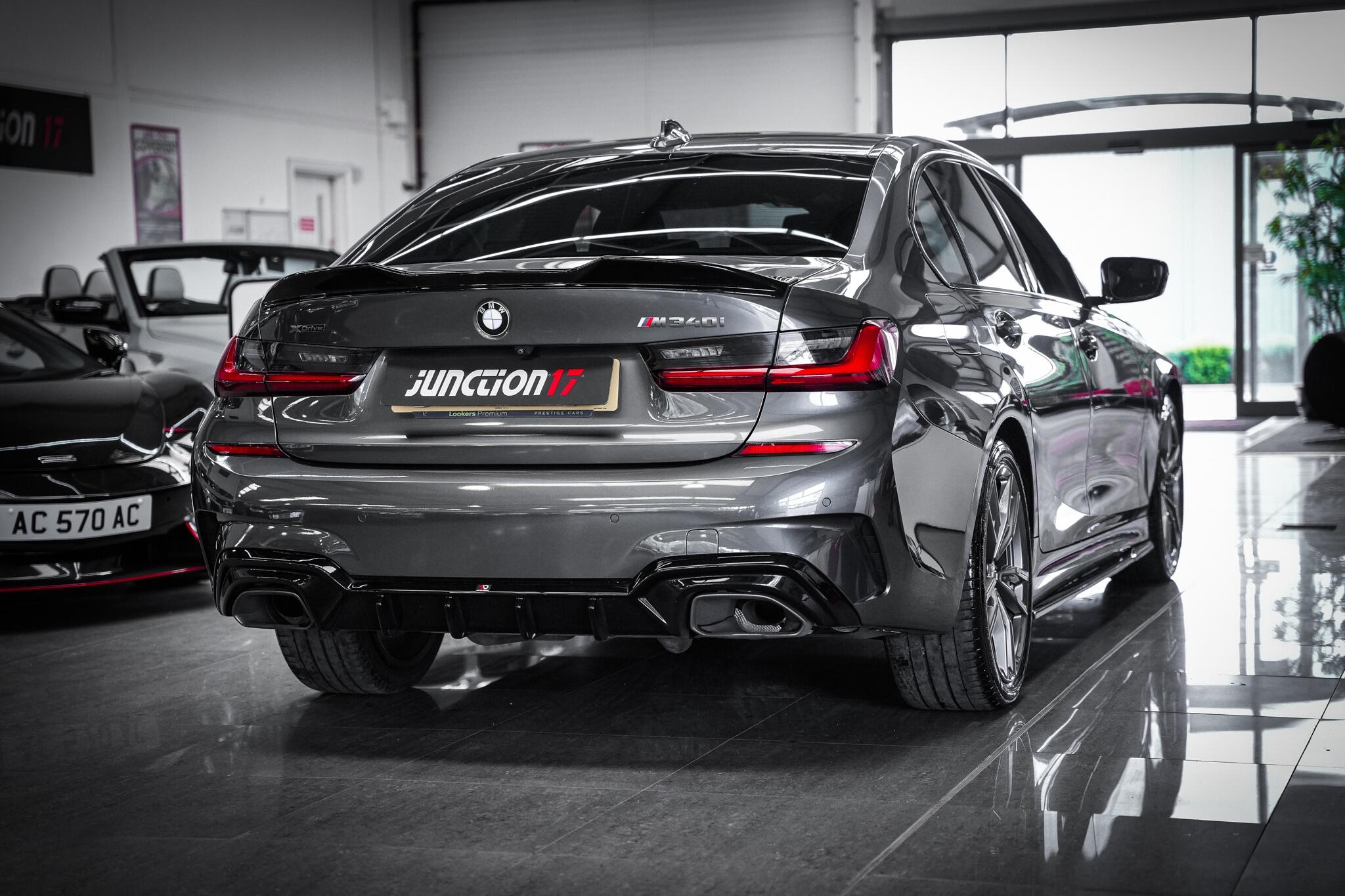 BMW 3 Series view 15