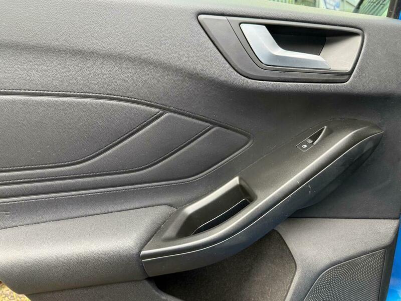 2018 Ford Focus image 38