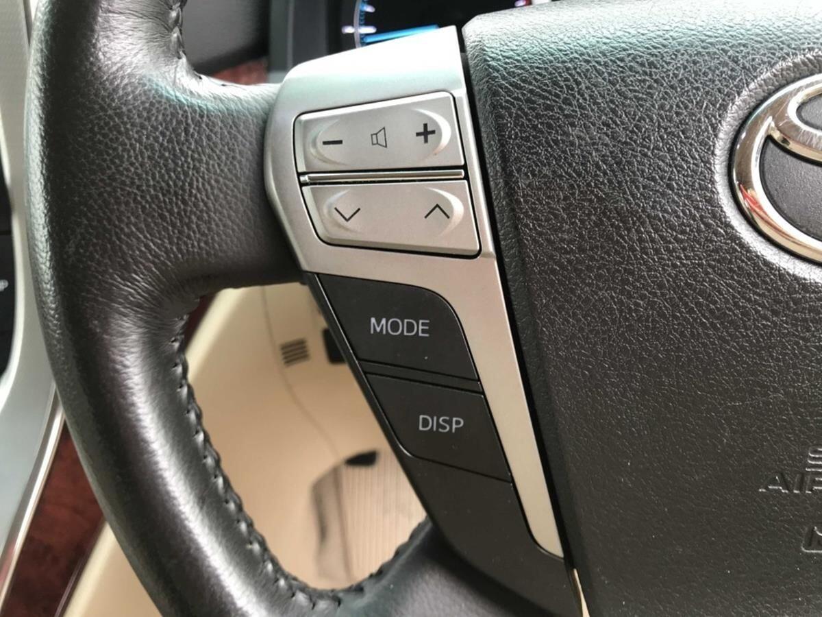 Toyota Alphard view 17