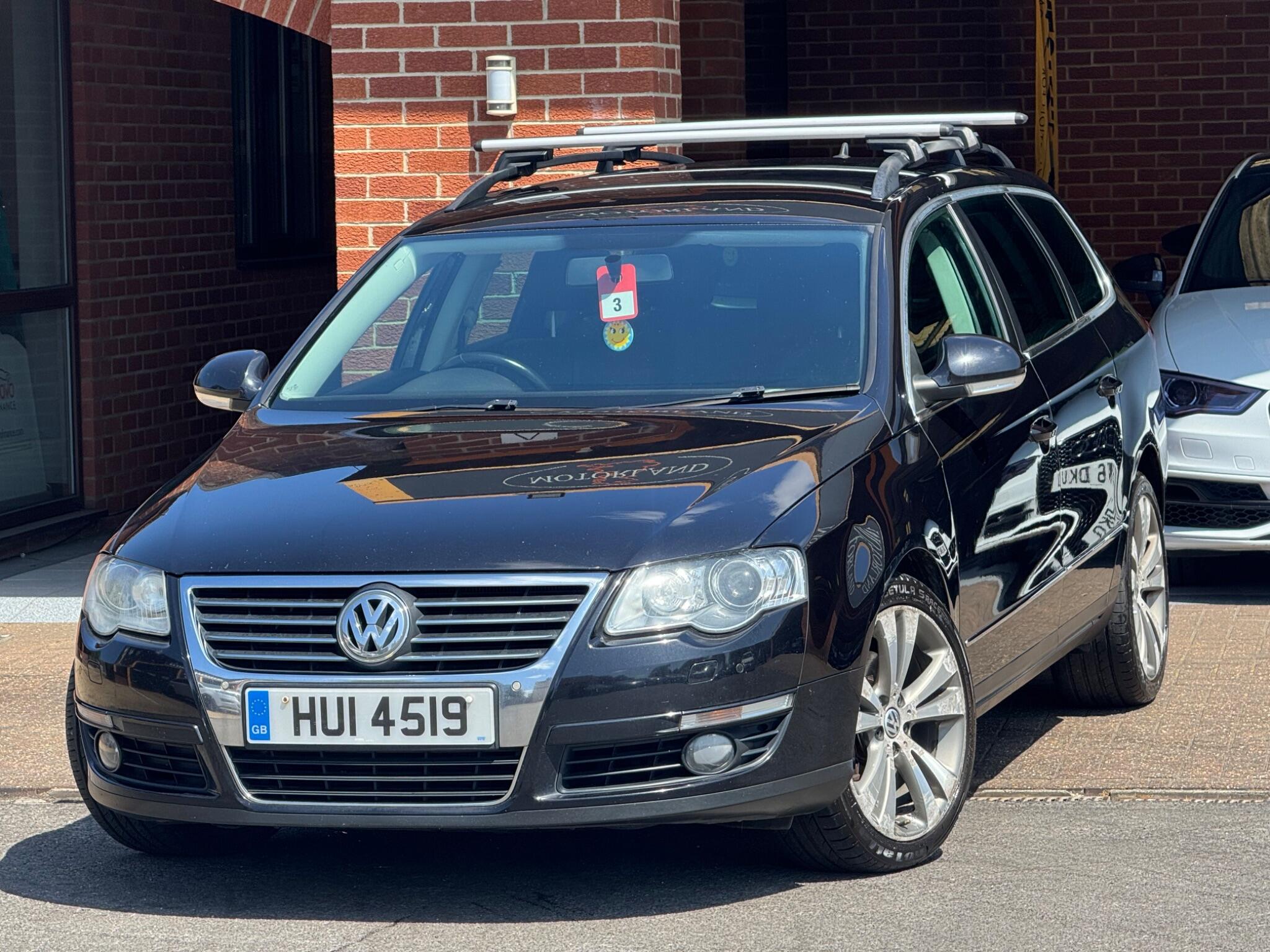 Volkswagen Passat view 2