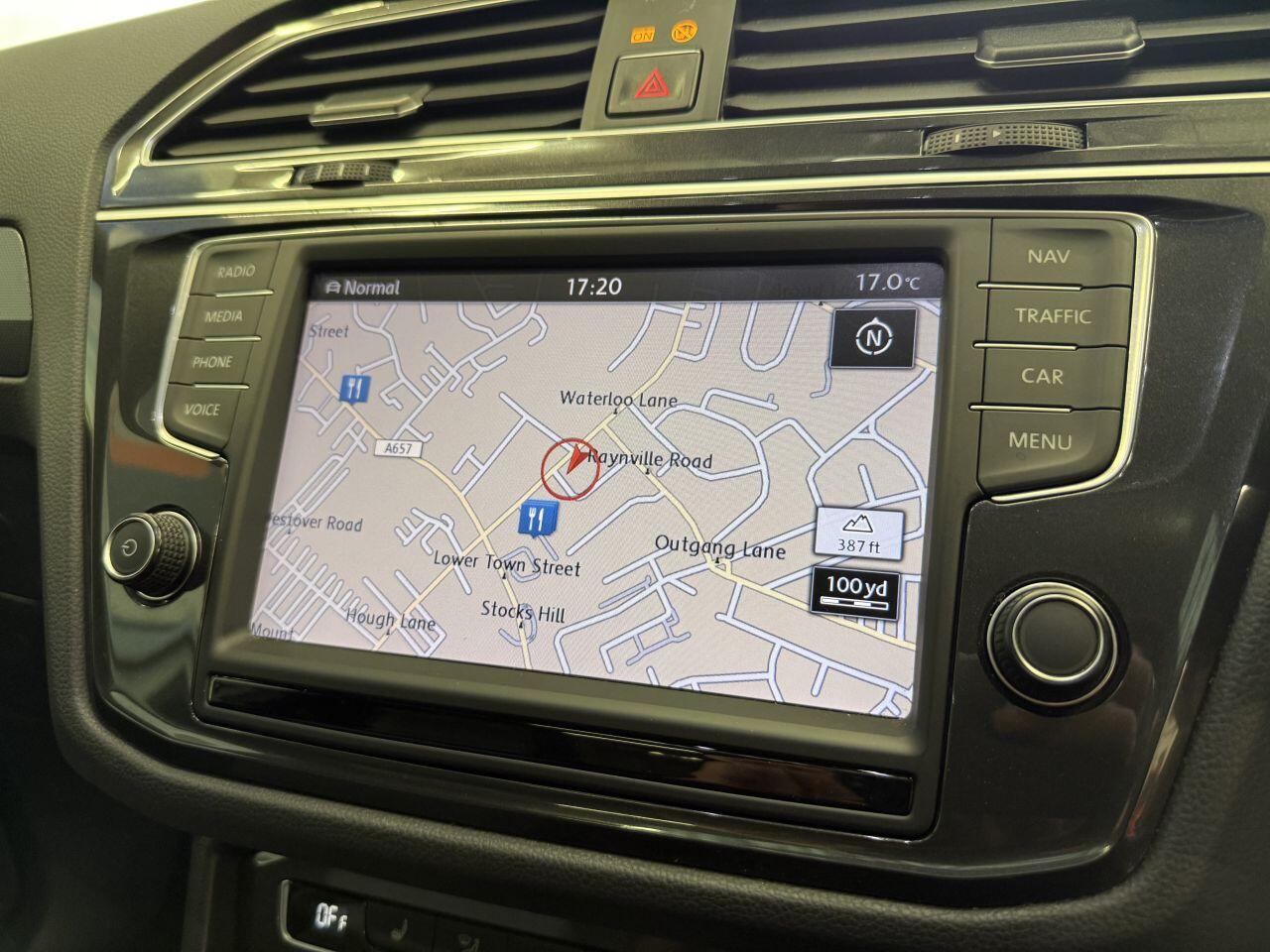 Volkswagen Tiguan view 18