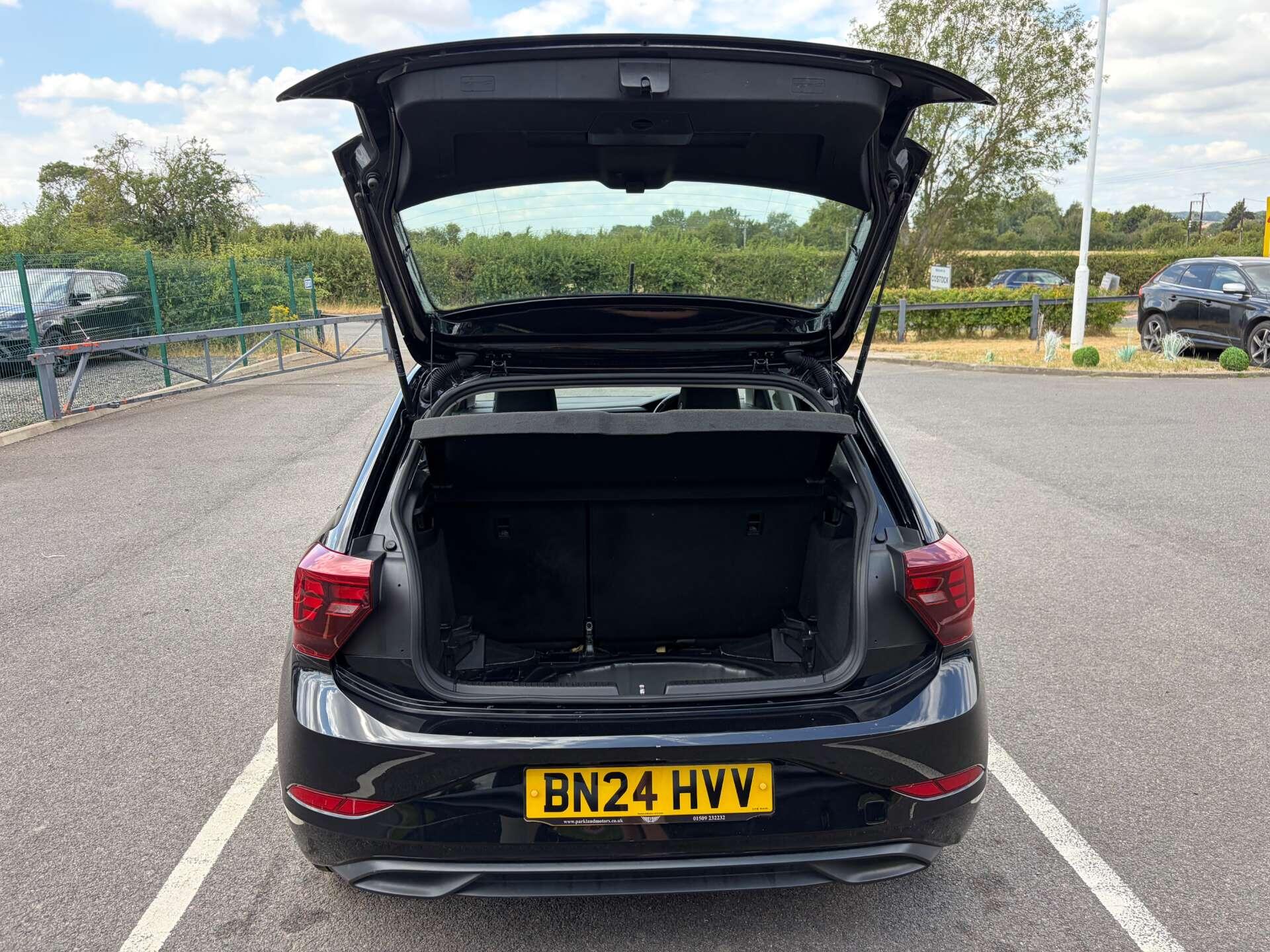 Volkswagen Polo view 24