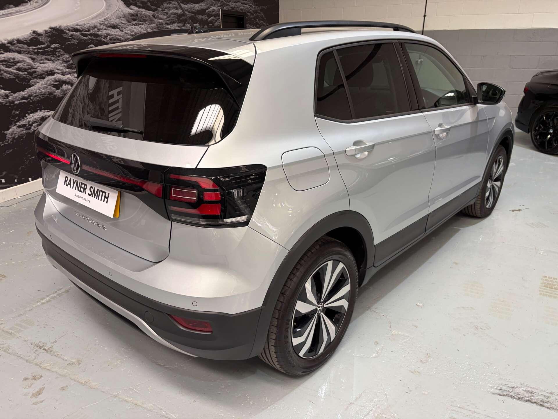 Volkswagen T-Cross view 12
