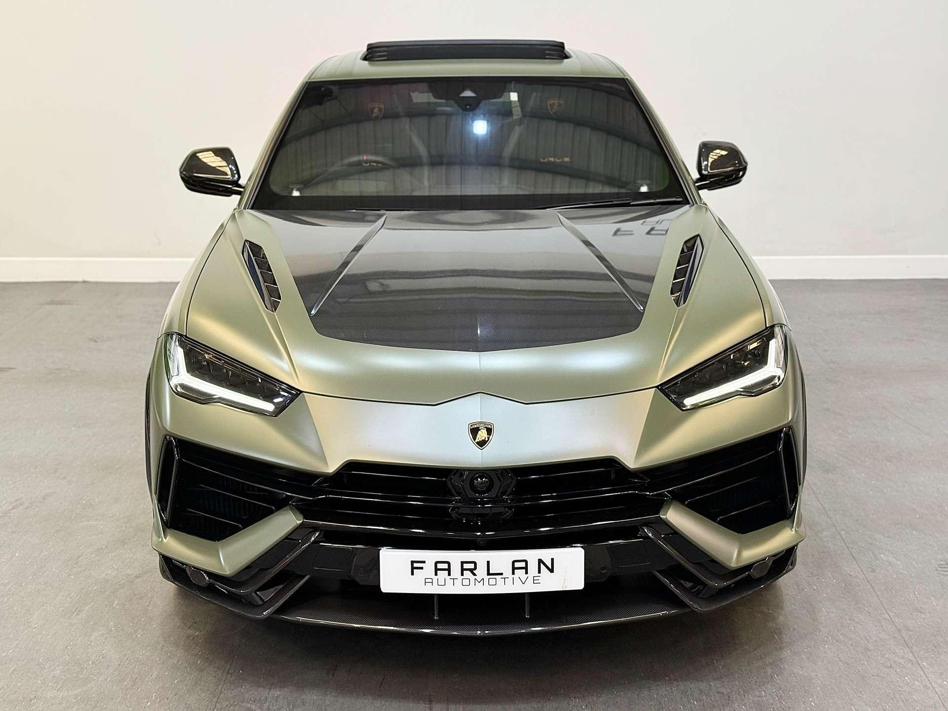 Lamborghini Urus view 12