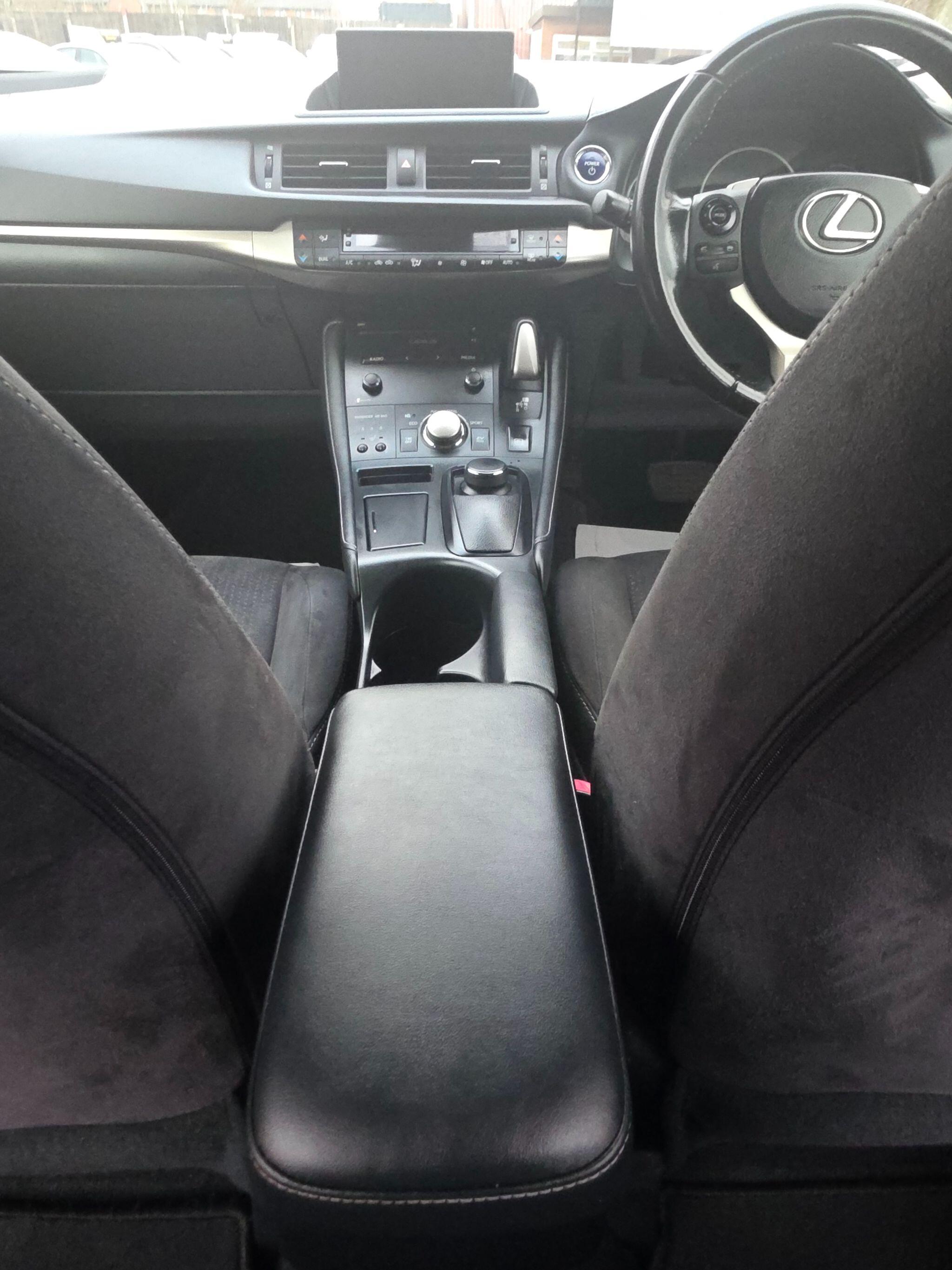 2015 Lexus CT image 96