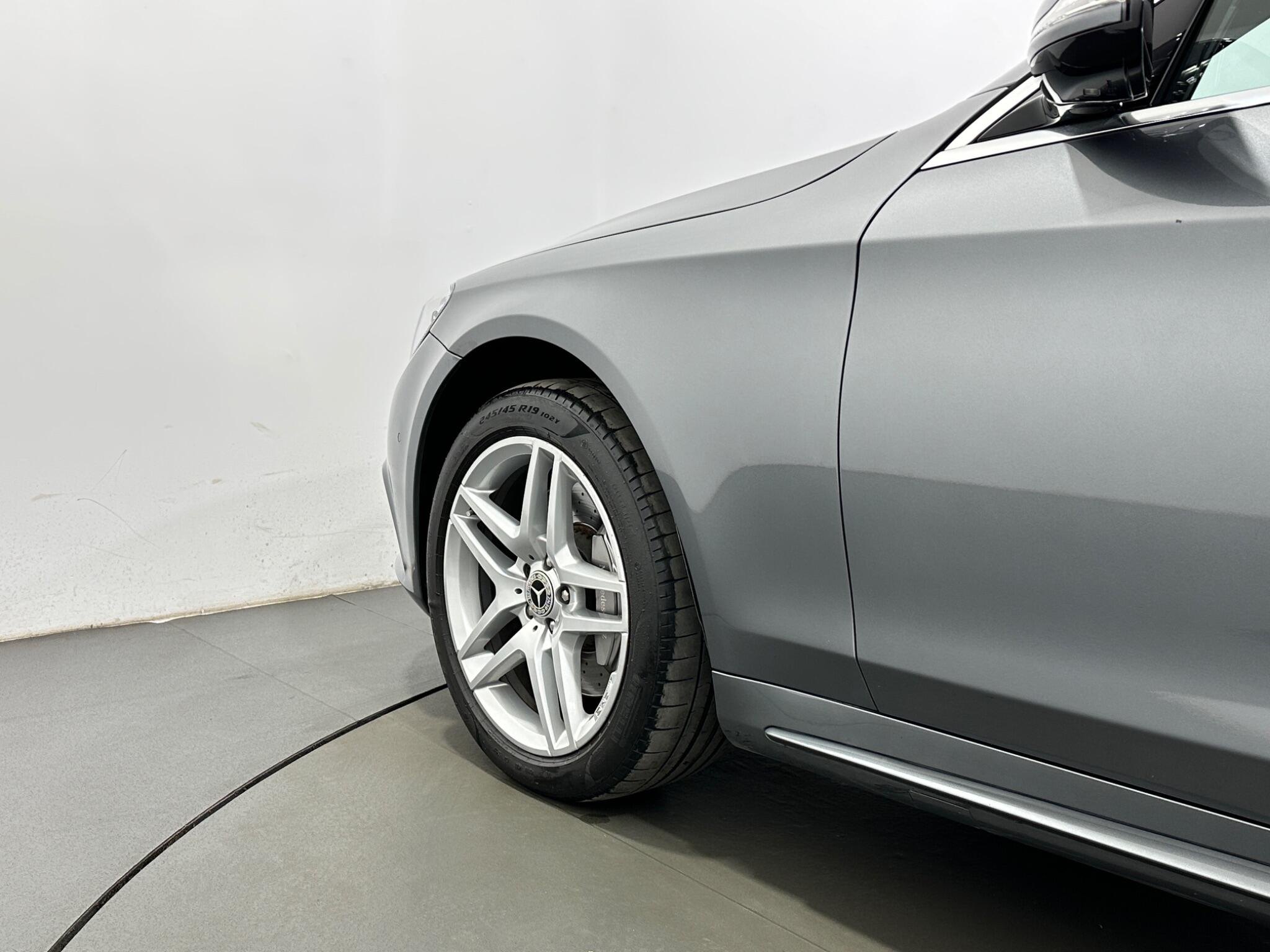 Mercedes-Benz S-Class view 51