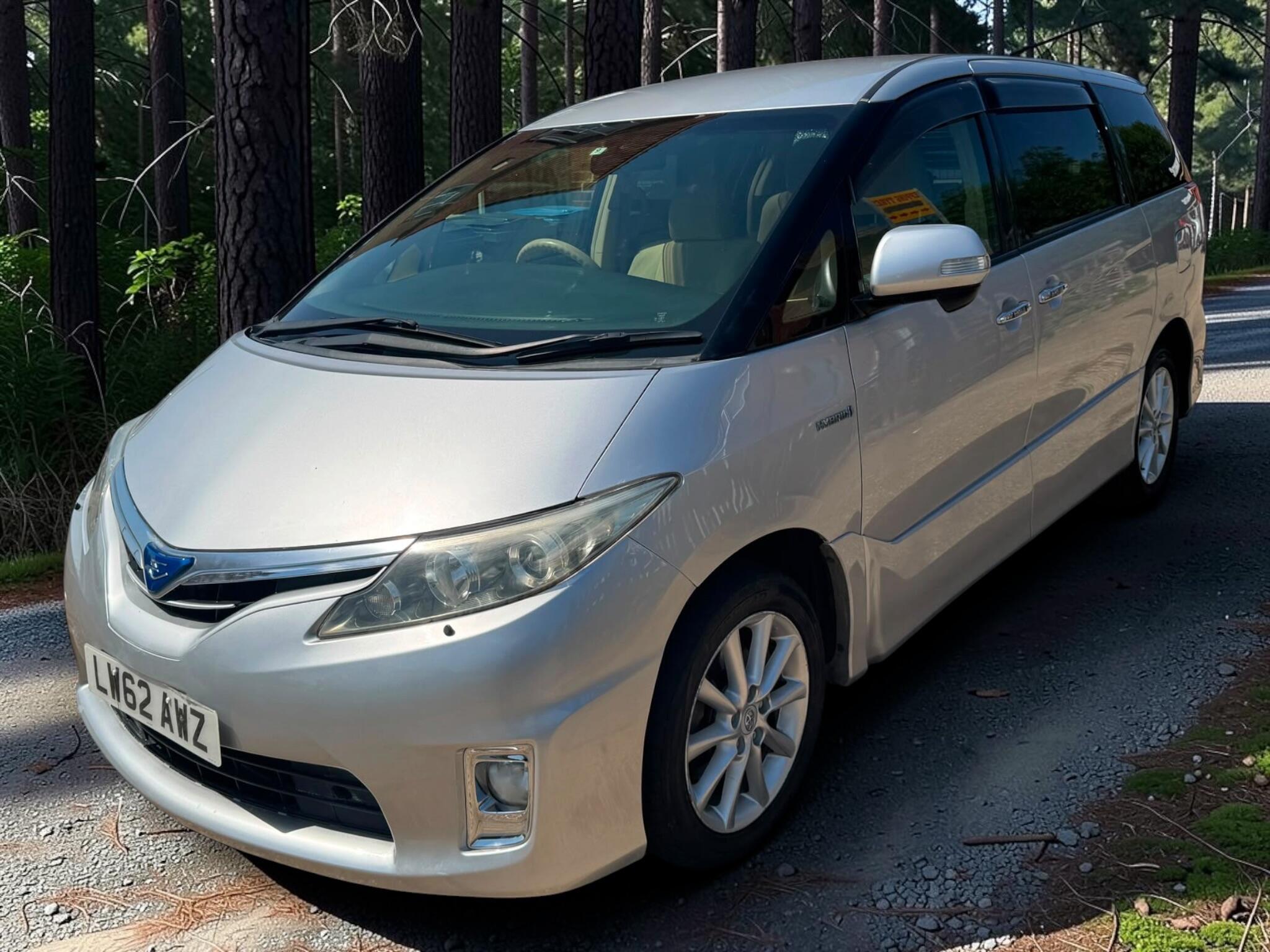 Toyota Estima view 6