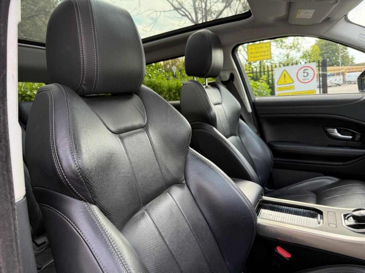 Land Rover Range Rover Evoque view 13
