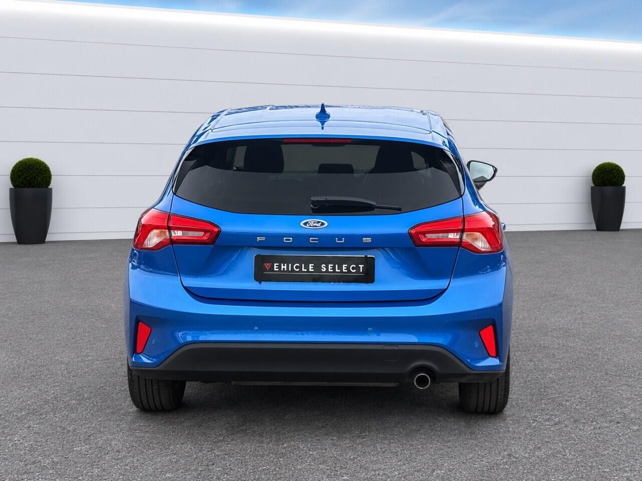 Ford Focus view 11
