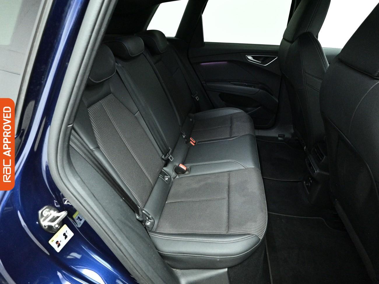 Audi Q4 e-tron view 14