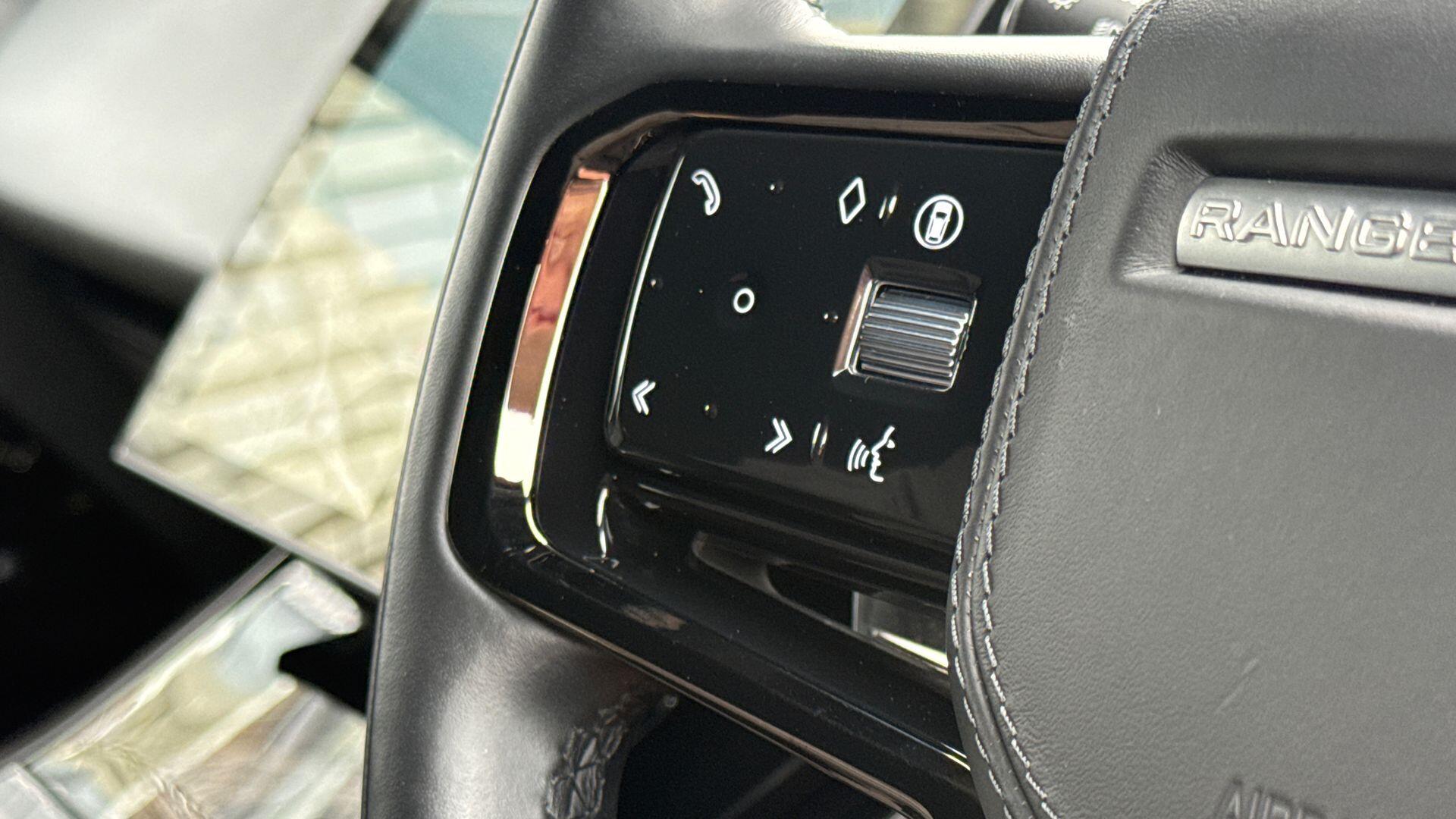 Land Rover Range Rover Sport view 26