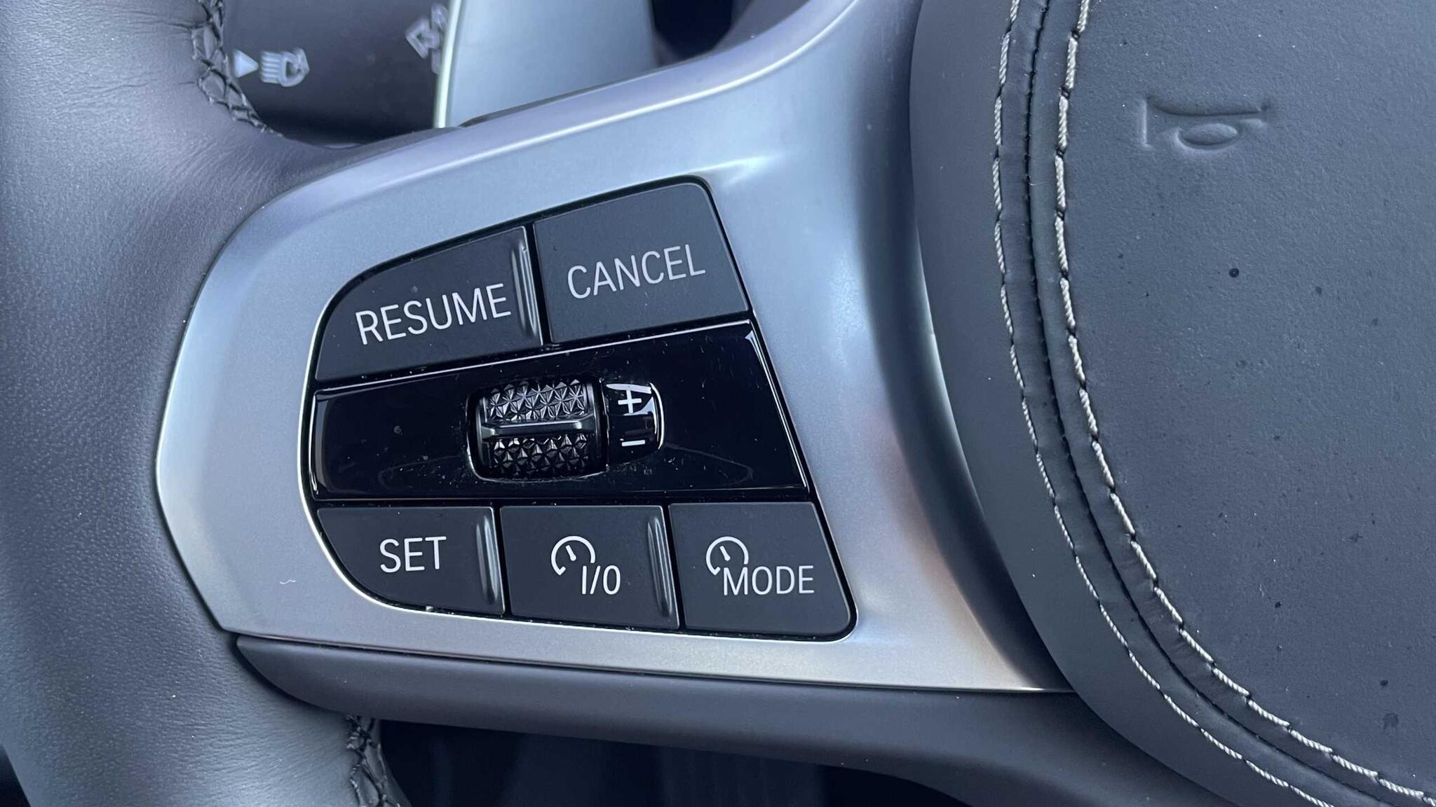 BMW X5 view 21