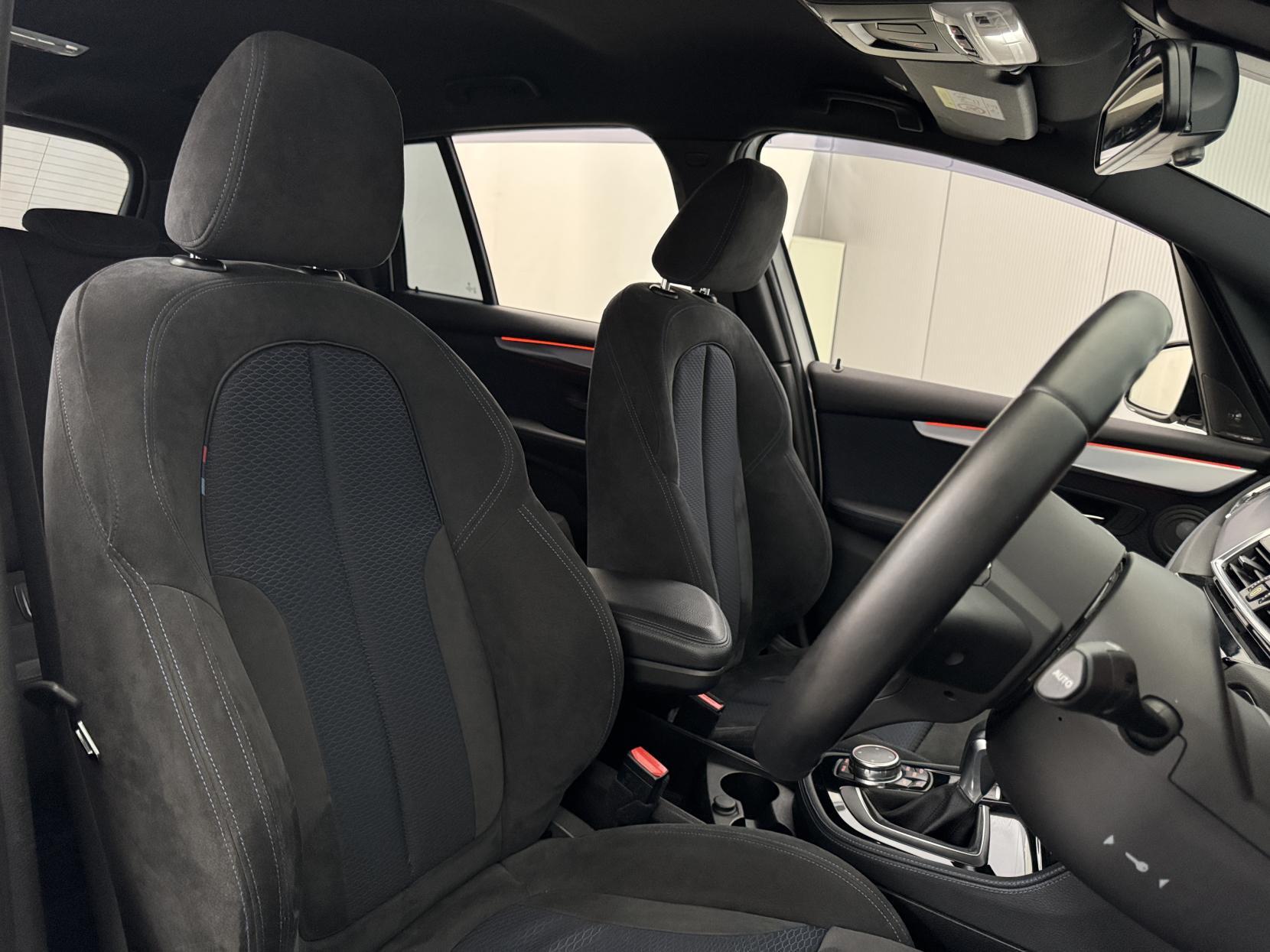 BMW 2 Series view 59