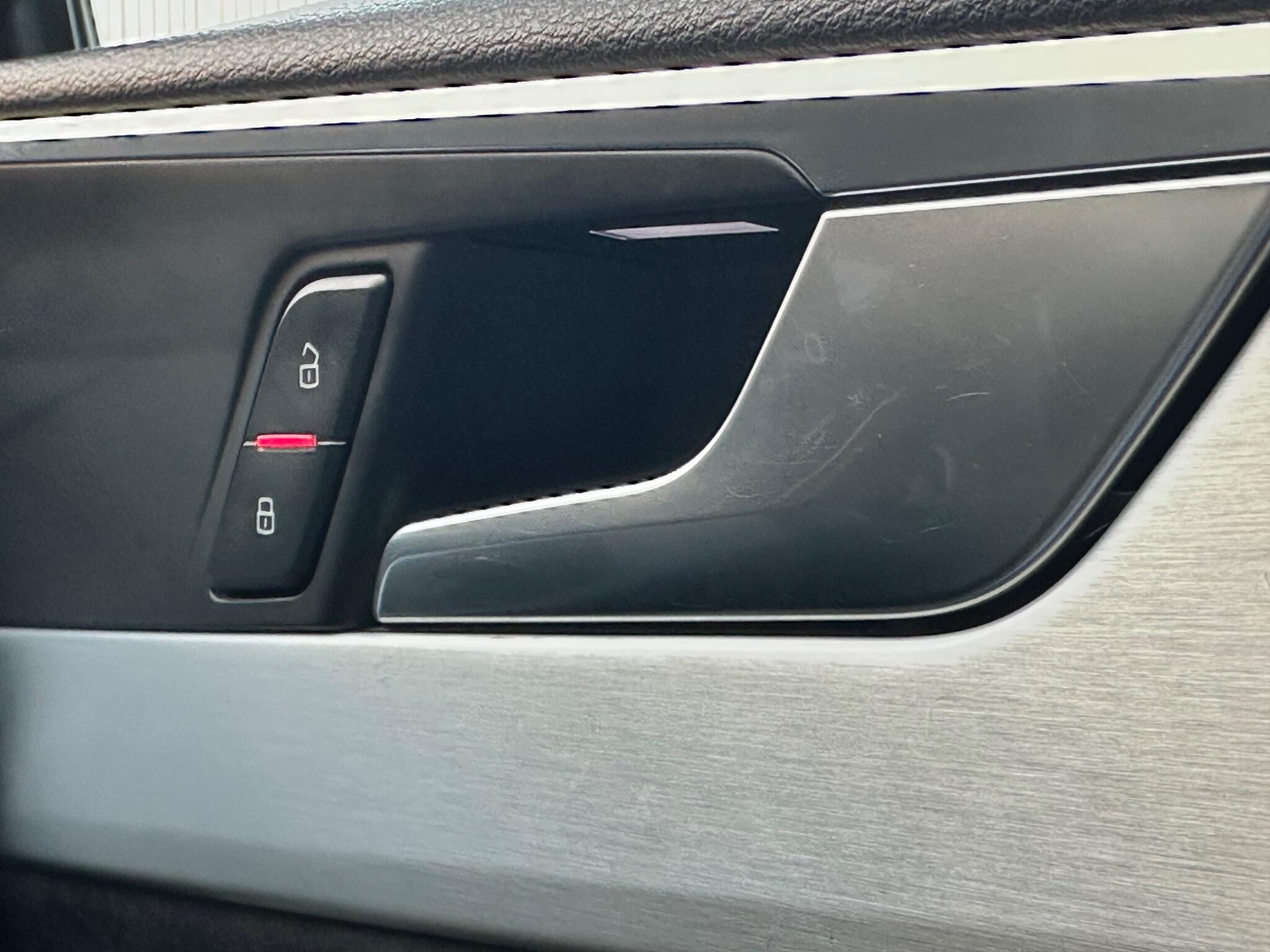 Audi S5 view 24