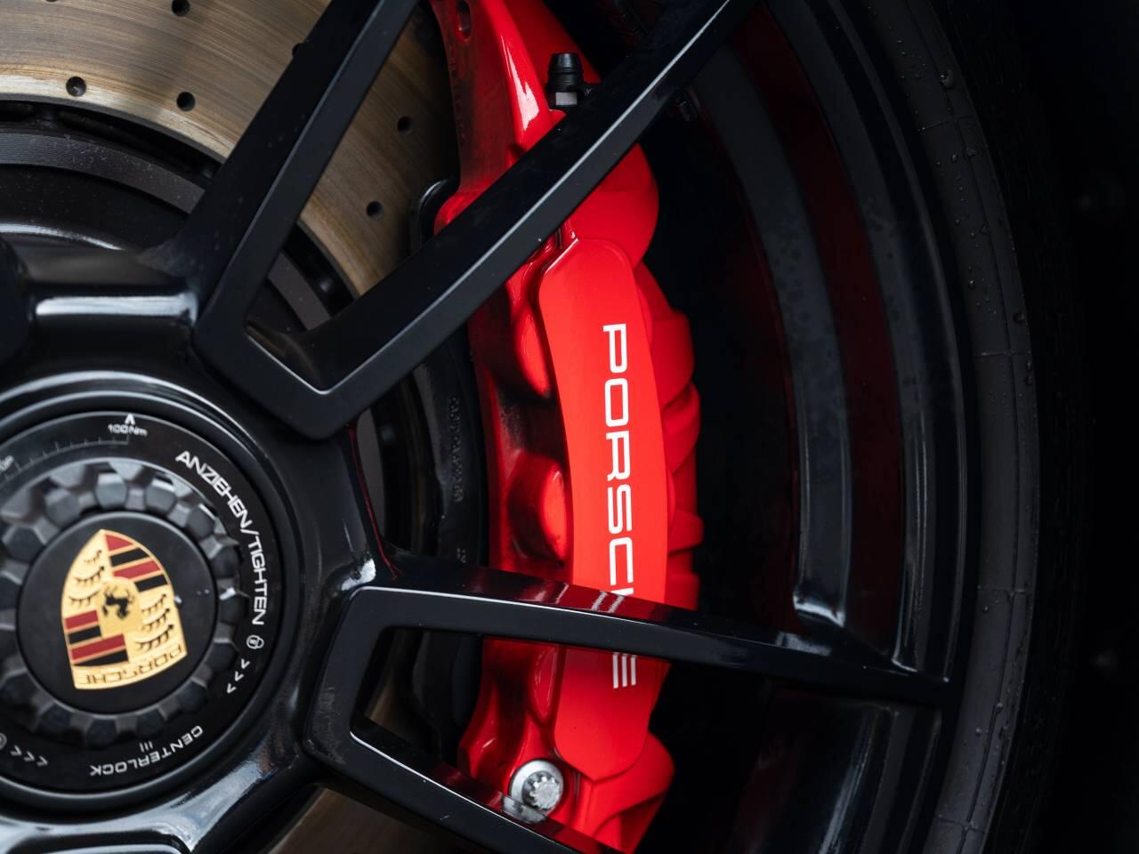 Porsche 911 view 46