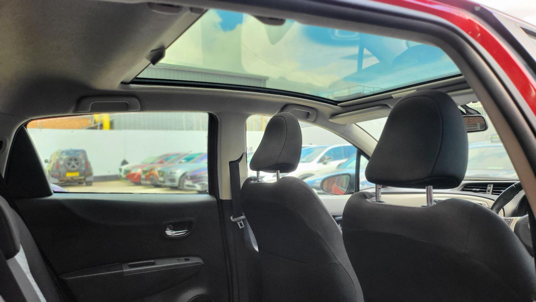 Toyota Yaris view 20