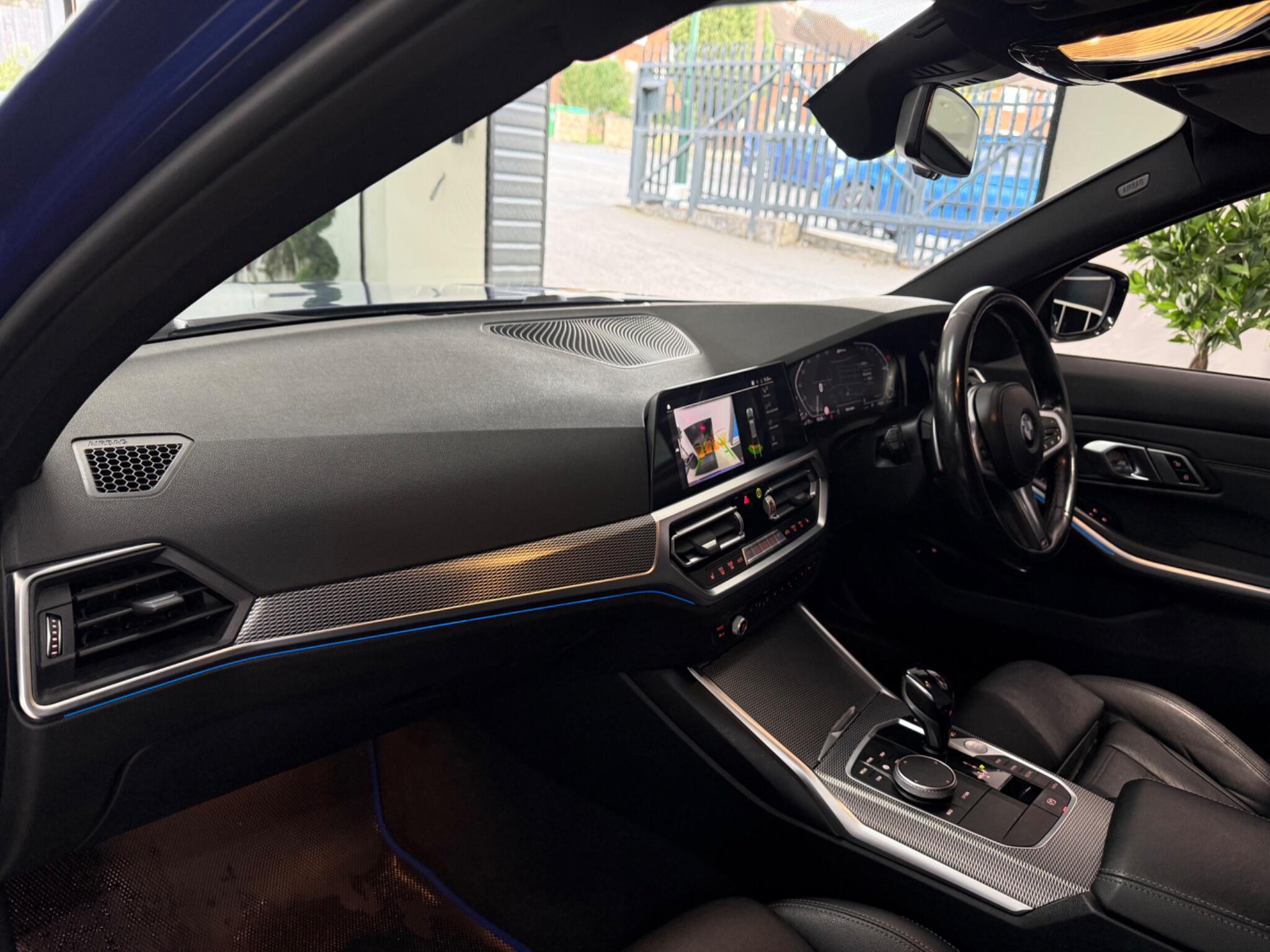 BMW 3 Series view 38