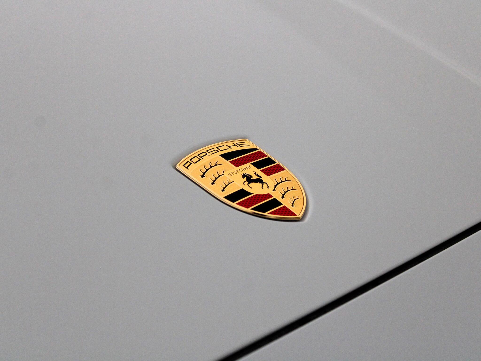 Porsche Cayenne view 9