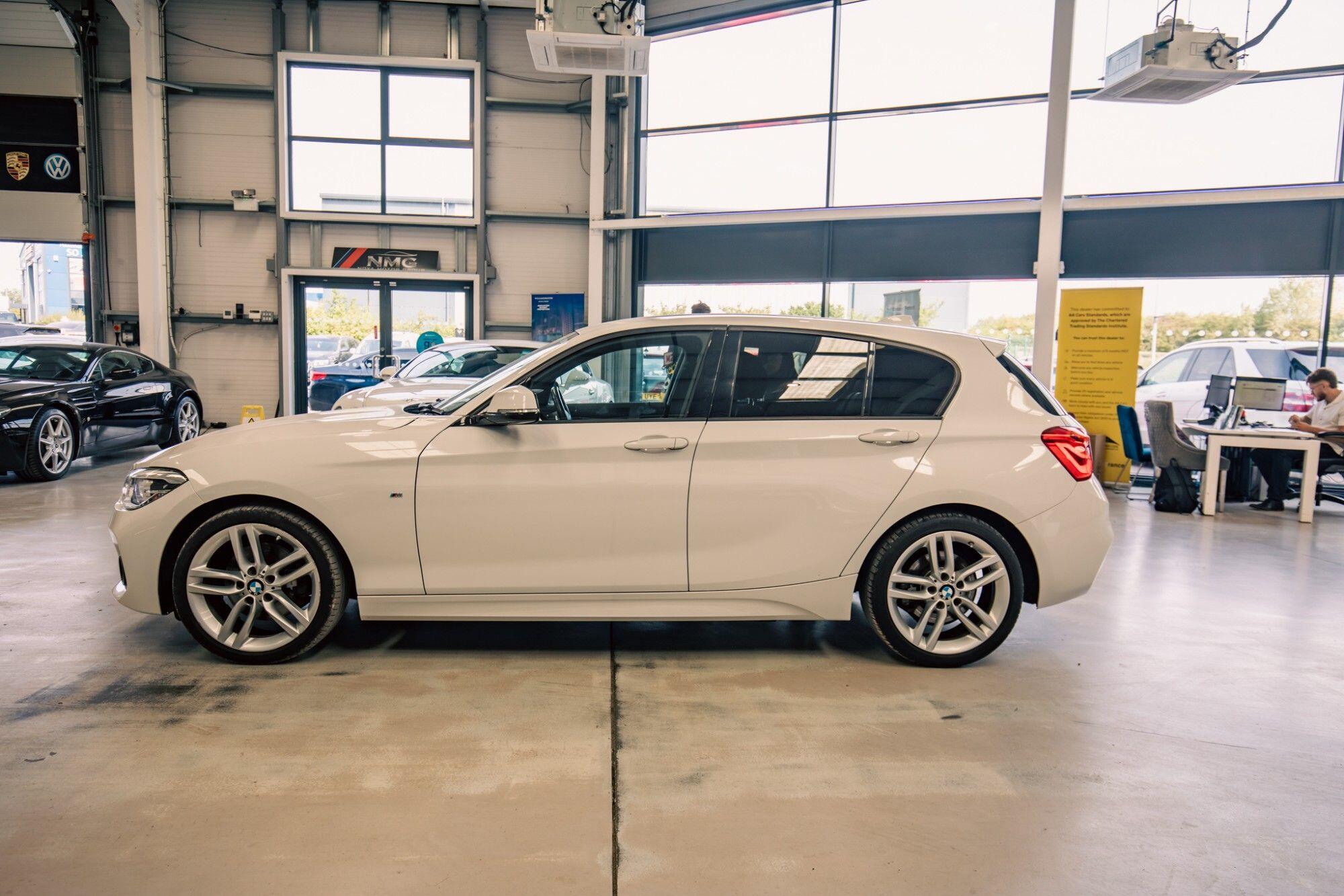 BMW 1 Series view 27