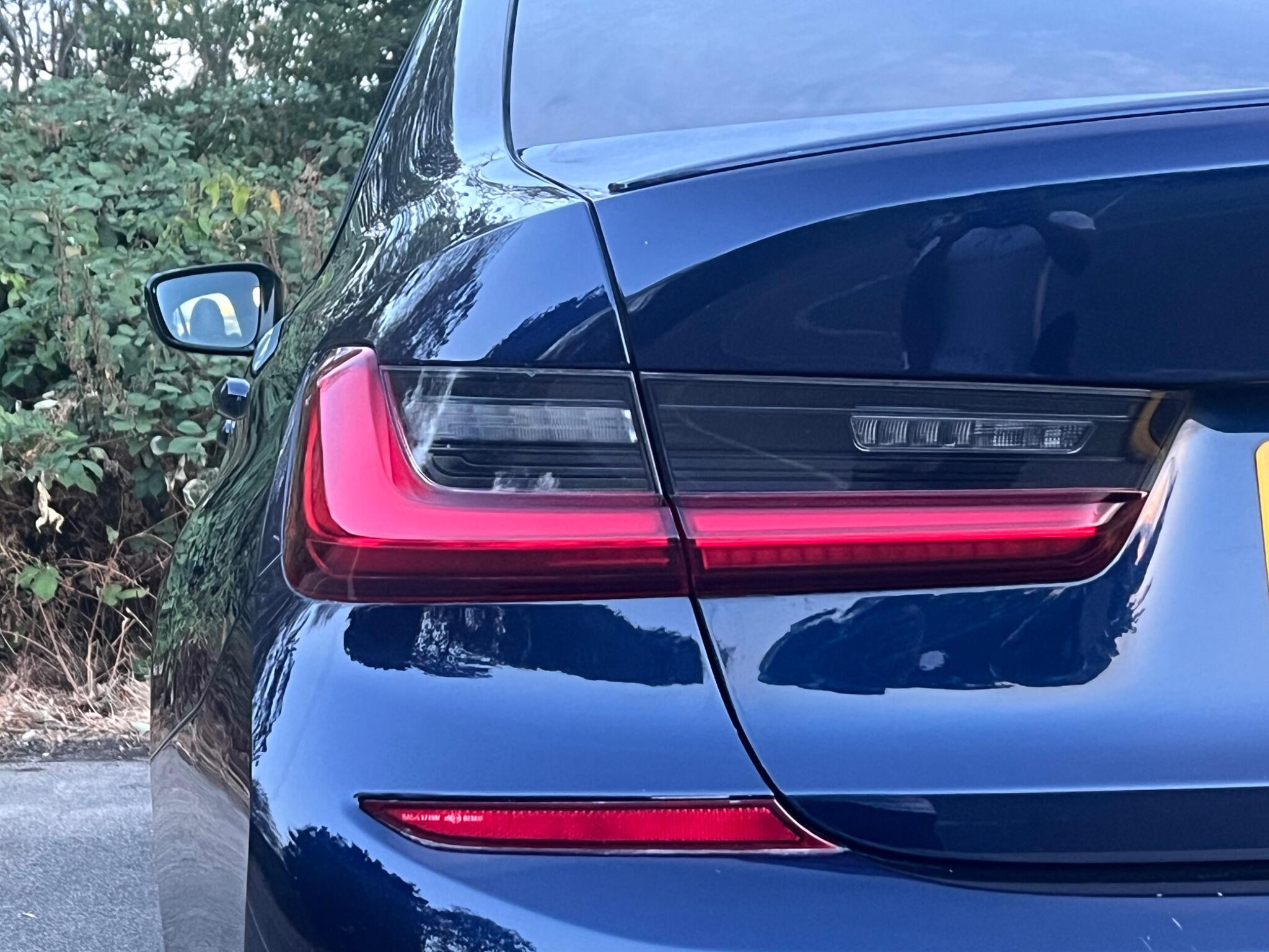 BMW 3 Series view 14